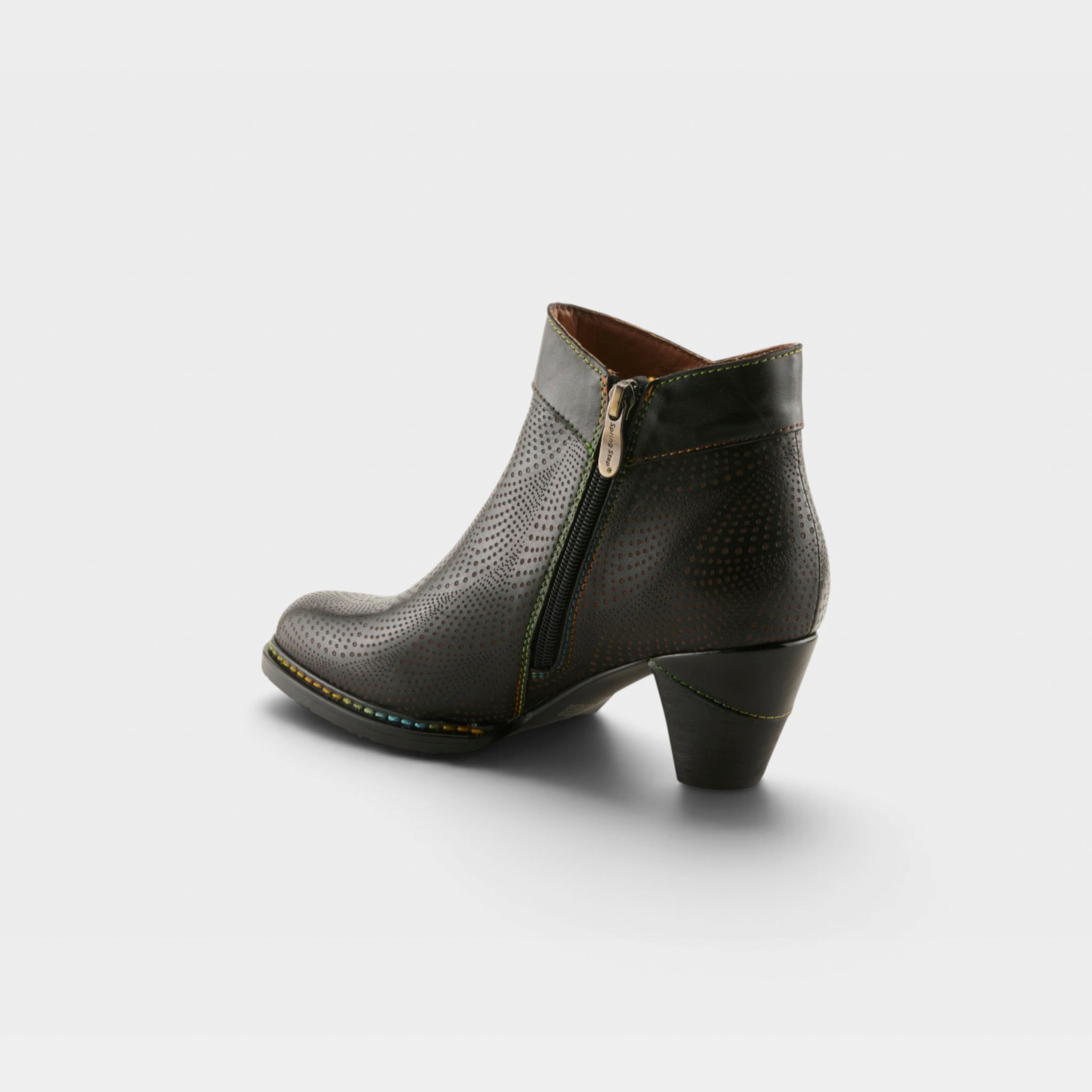 L'Artiste Guevara boots in Black, alternate angle view