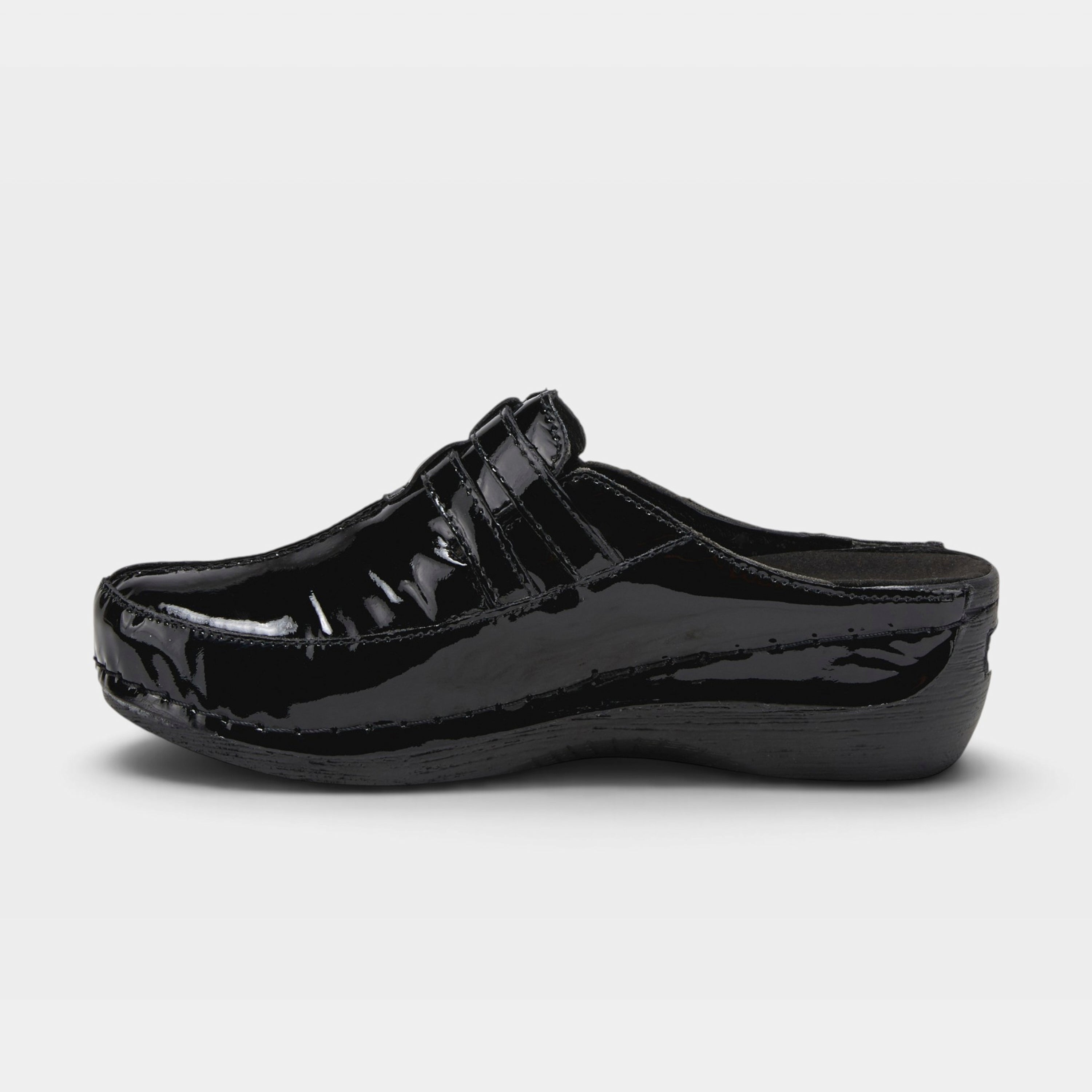 Spring Step Happy Black Patent Clog