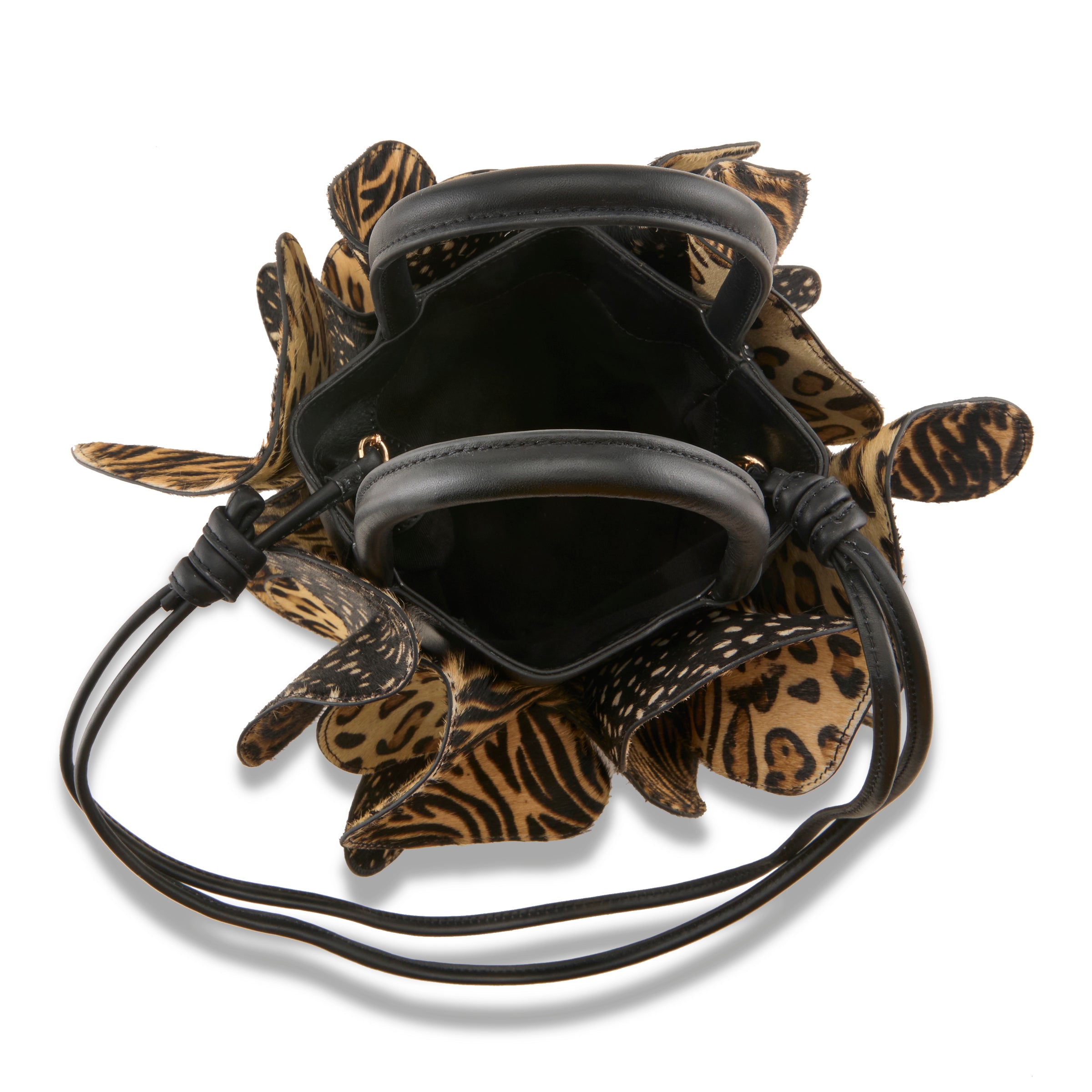 L'Artiste L'ARTISTE HB-FLUTTER HANDBAG shoe with handcrafted leather design
