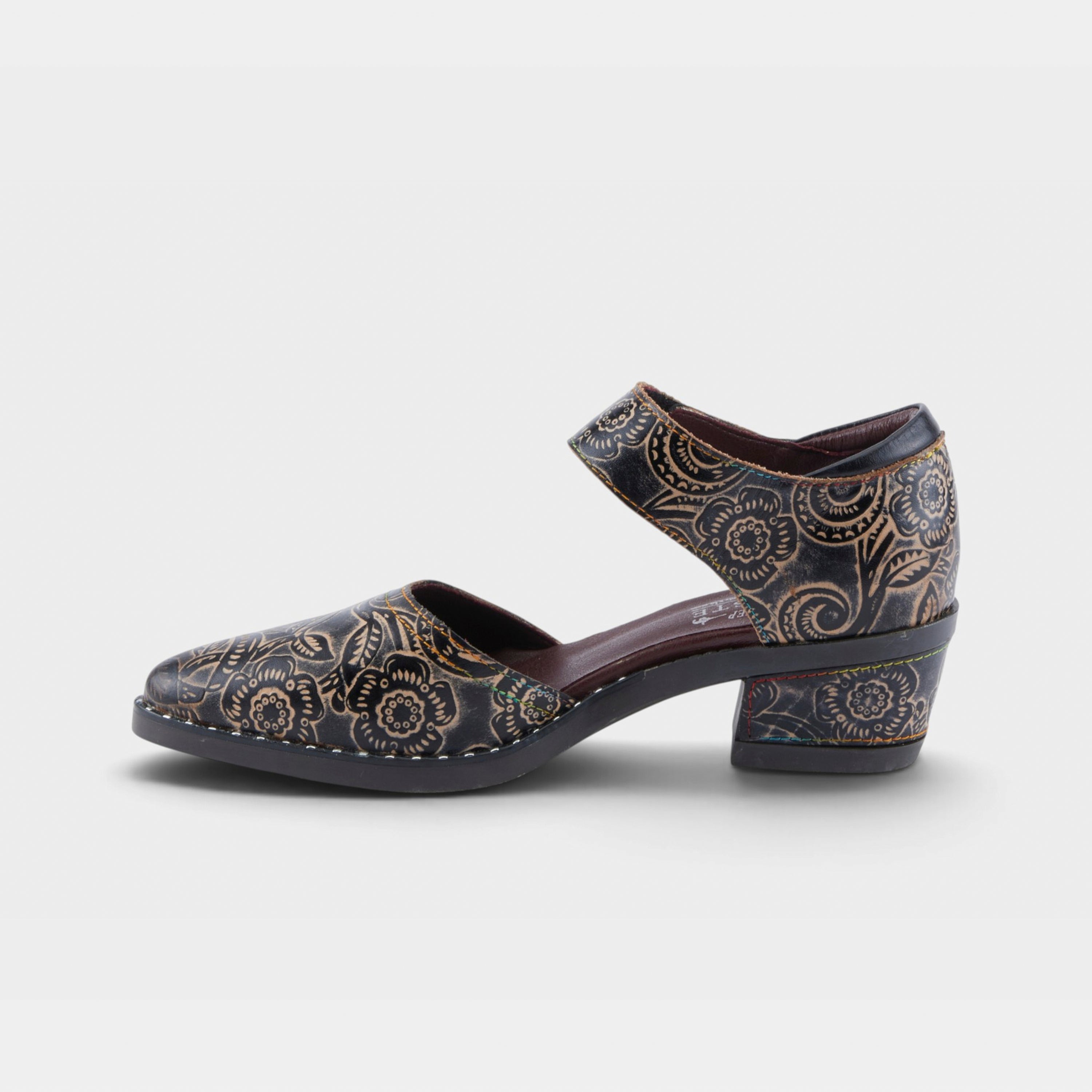 L'Artiste Jazzberry shoes in Black Multi, side view