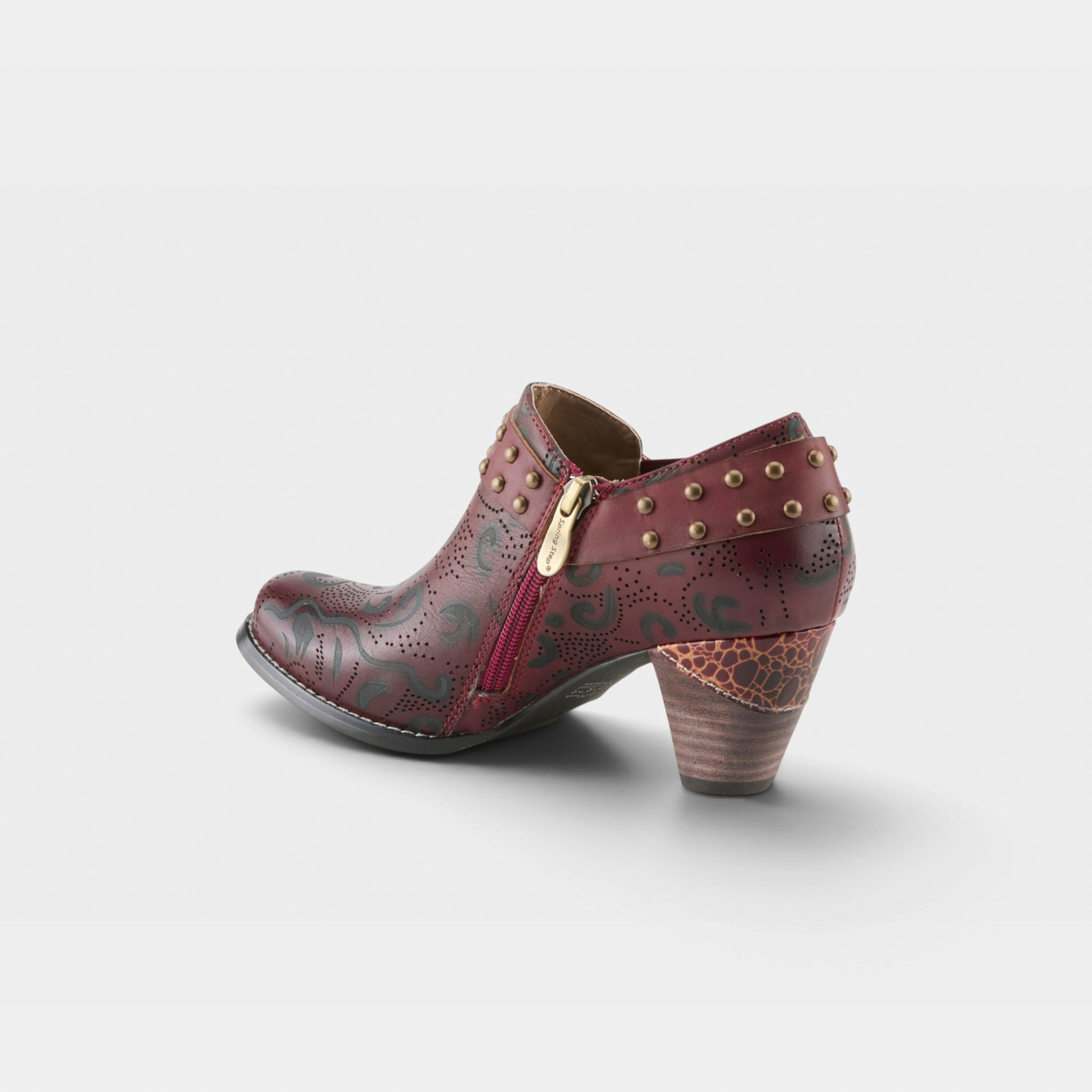 L'Artiste Kacielou shoes in Mahogany, alternate angle view