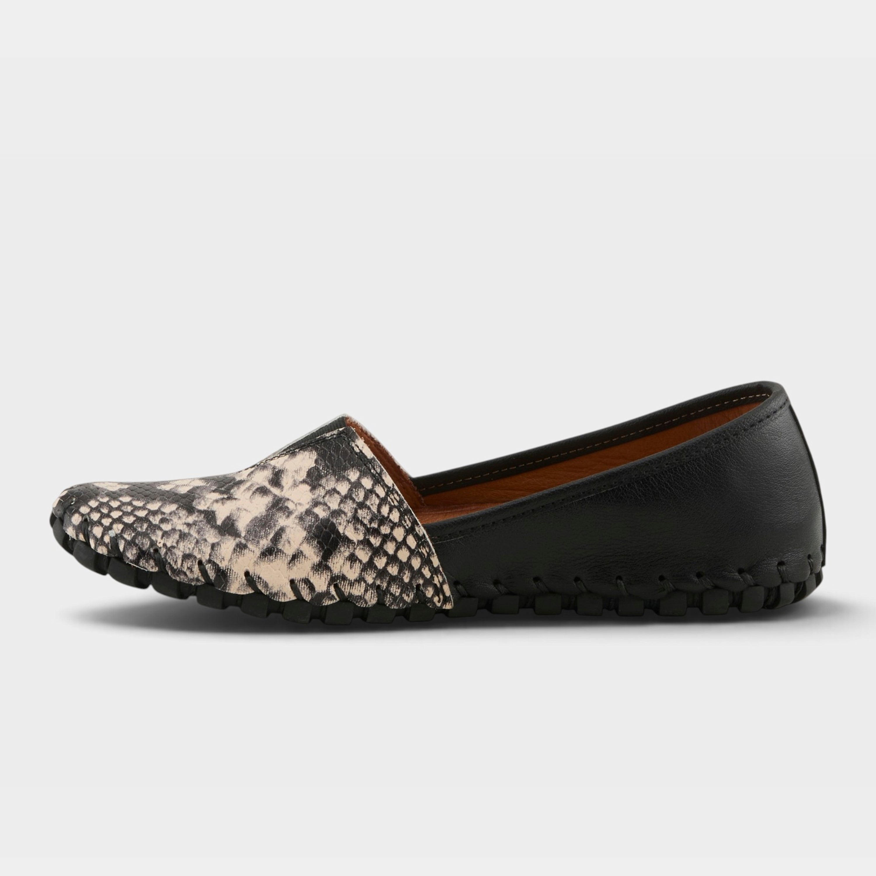 Spring Step Kathaleta-Liz Black Multi Casual Shoe