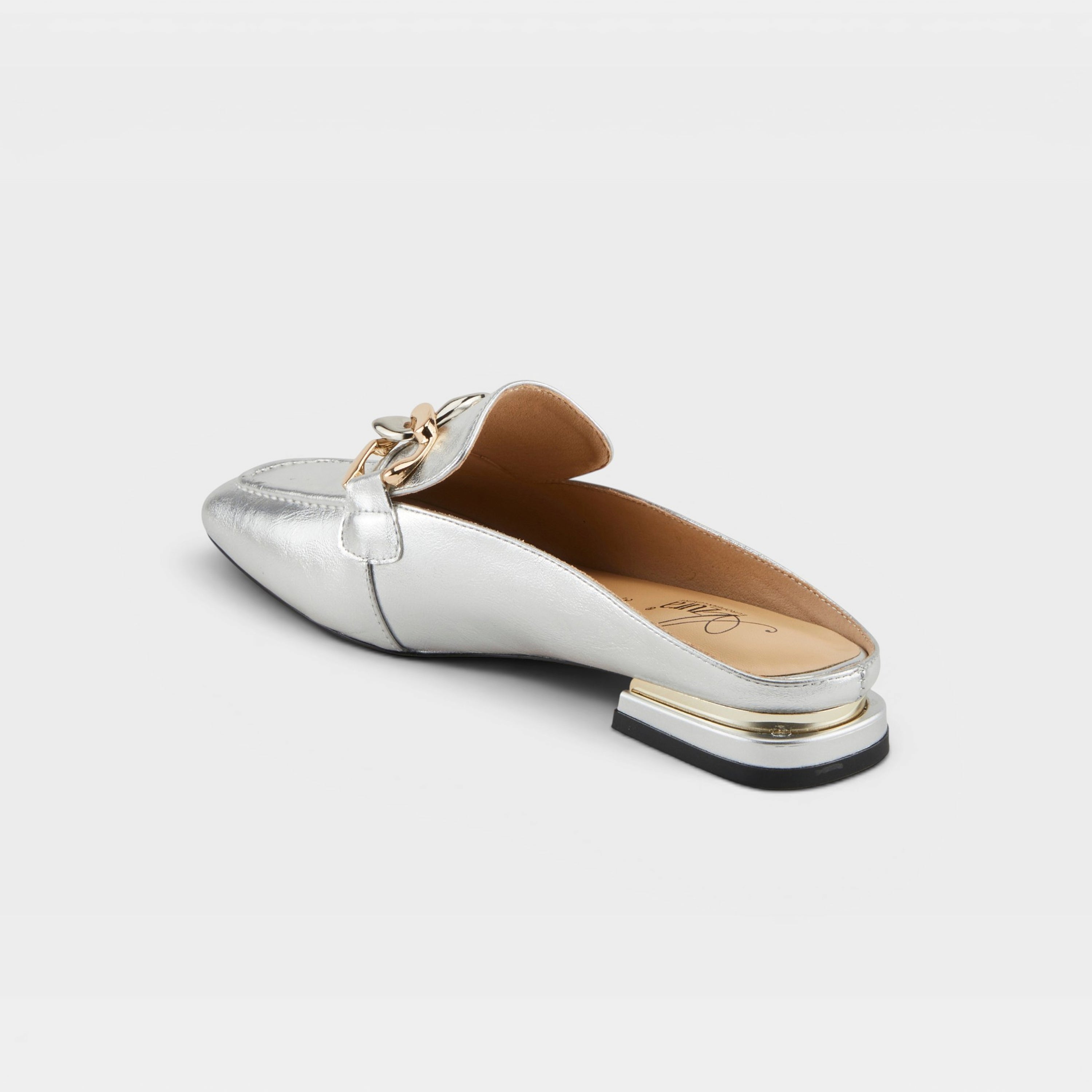 Azura Knowing Silver Shoe