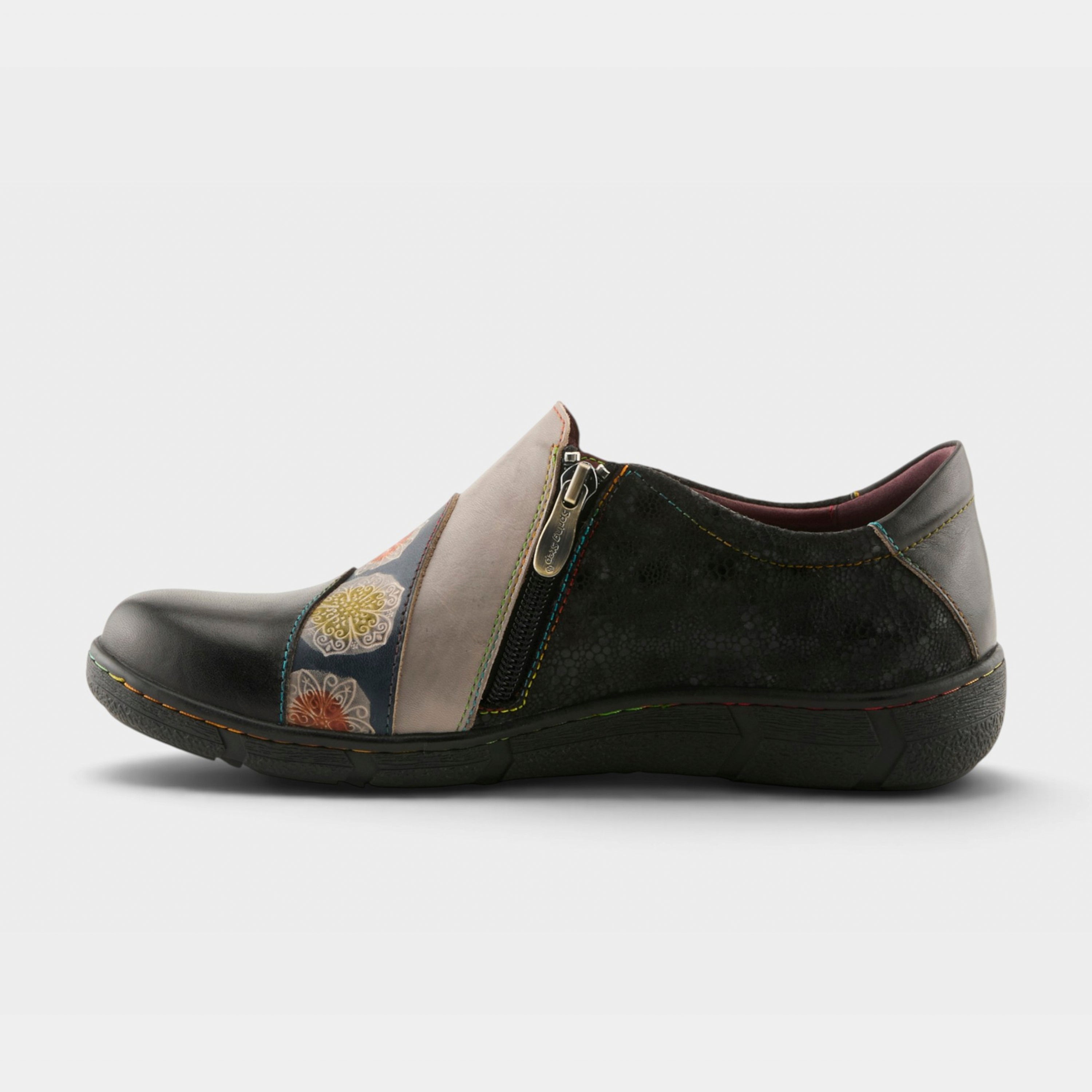 L'Artiste Lata slip-on shoe in Black Multi, side view