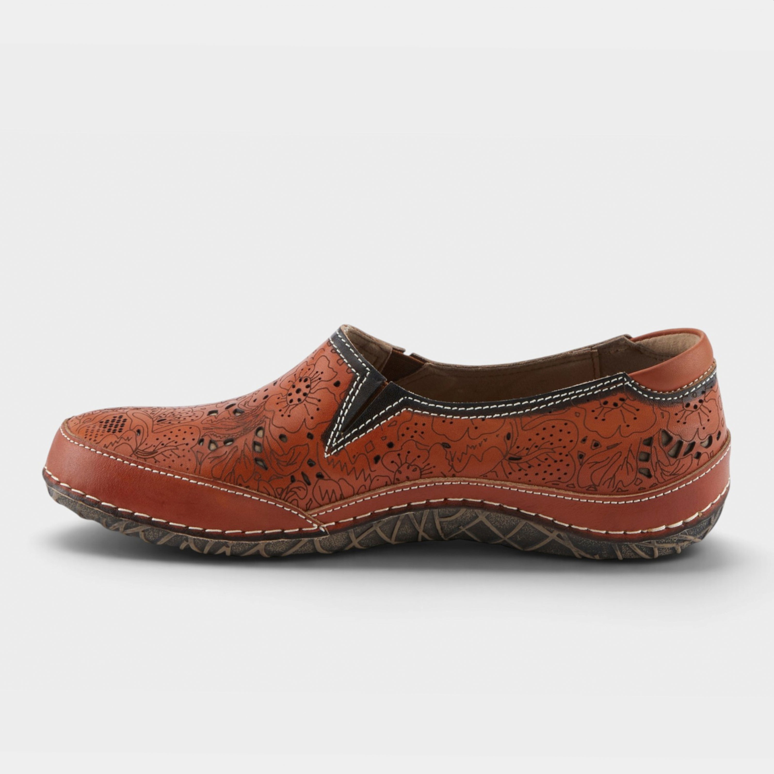 L'Artiste Libora slip-on shoes in Camel, side view