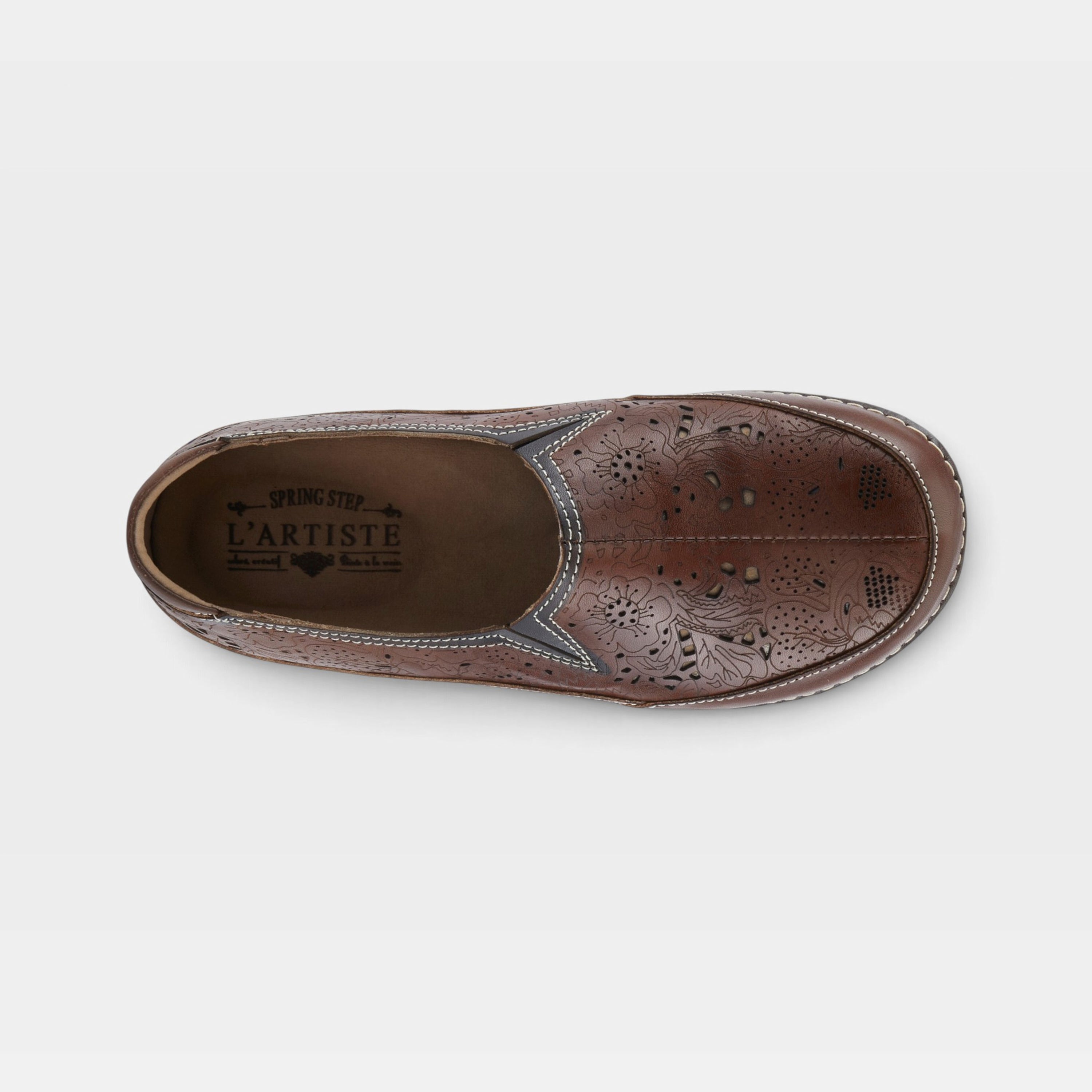 L'Artiste Libora slip-on shoes in Taupe, top view