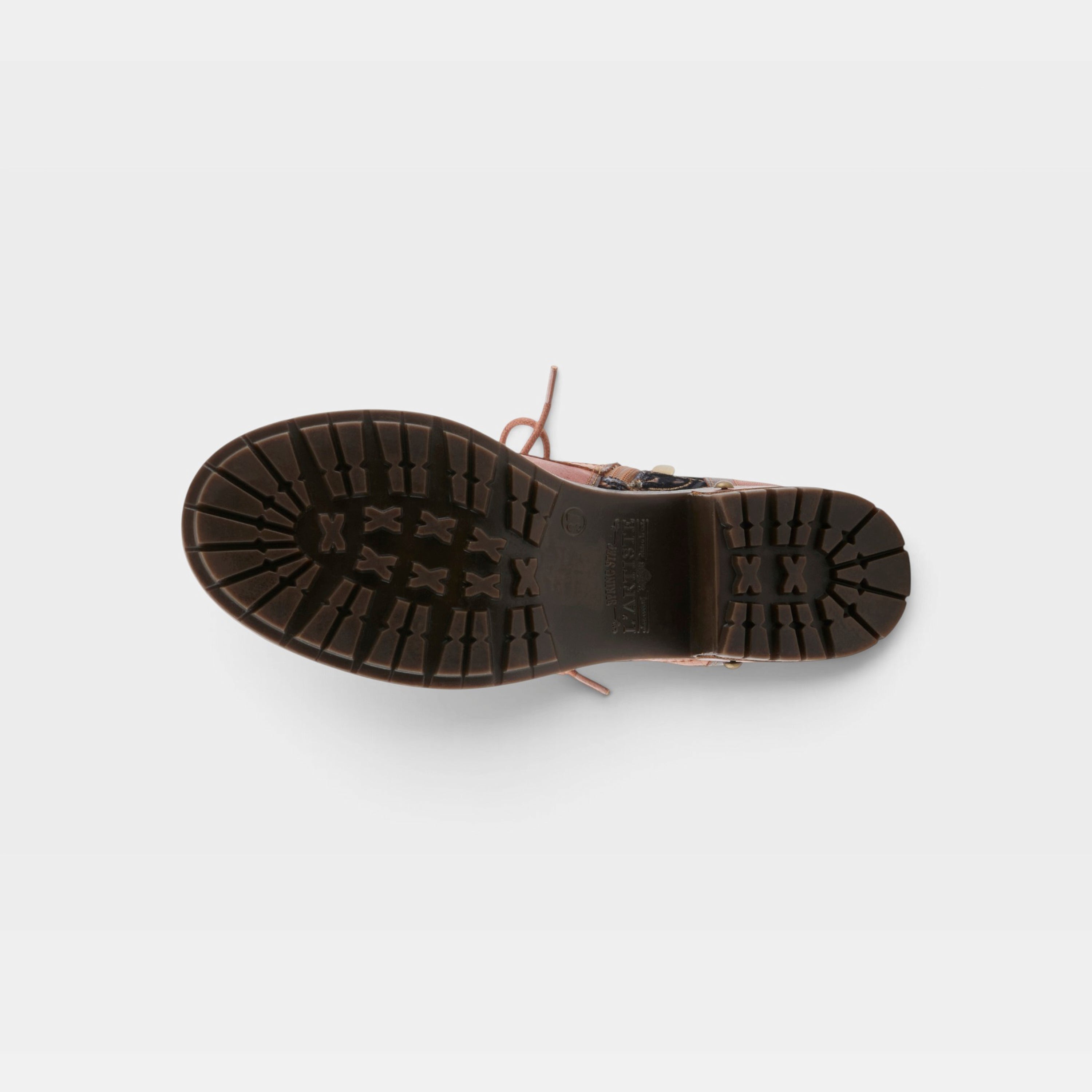 L'Artiste Marty-Flow boots in Camel Multi, outsole view