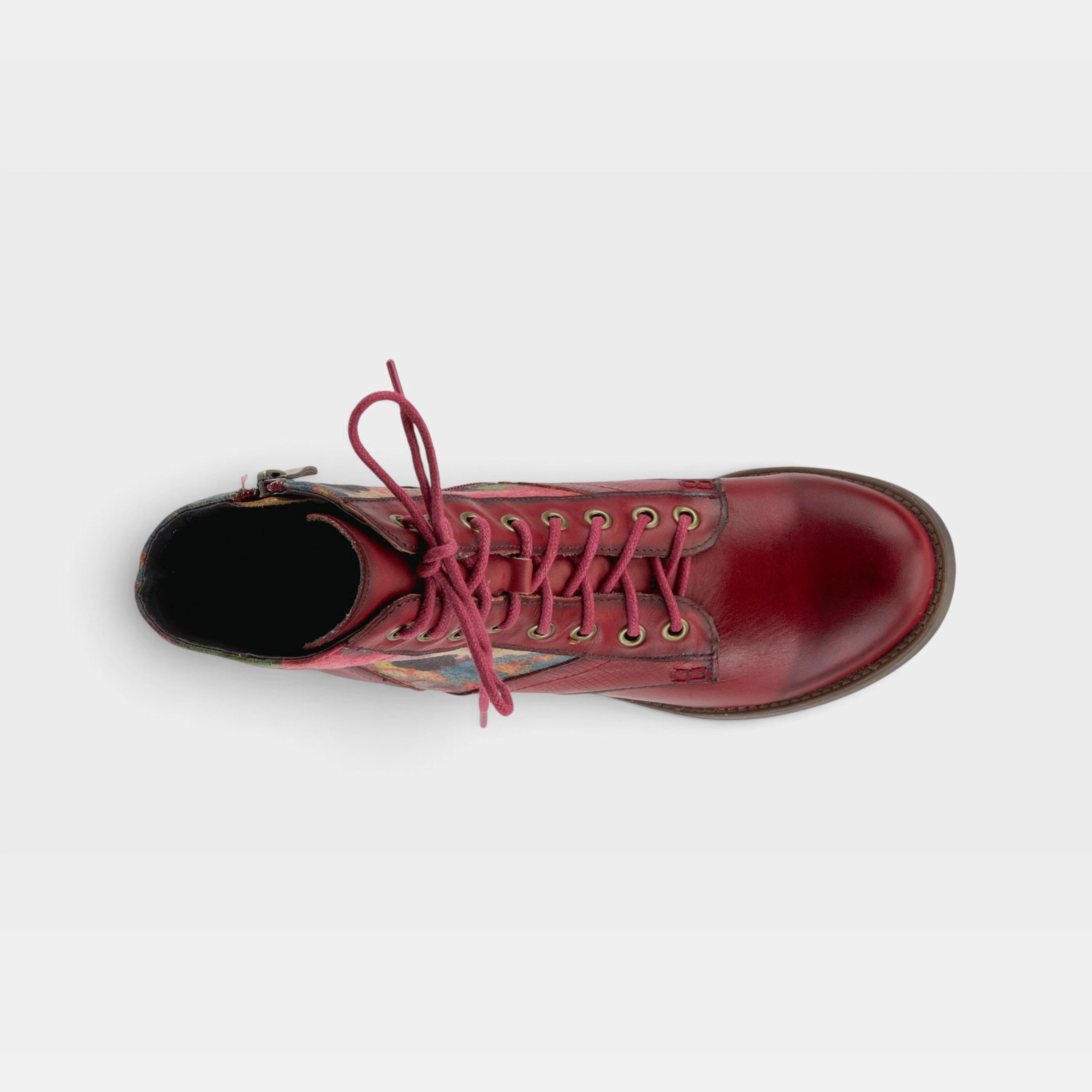 L'Artiste Marty boots in Red, top view