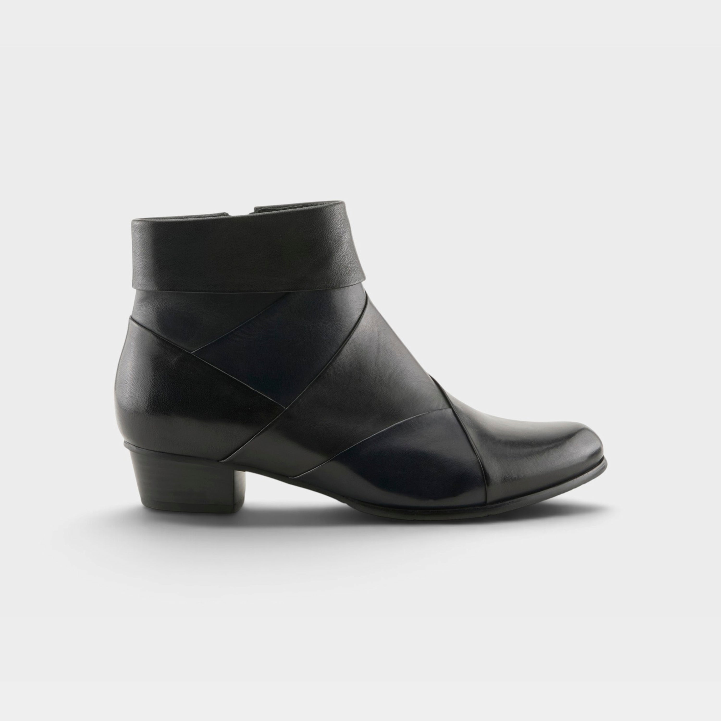 Spring Step Mayvilla Black Multi Boot