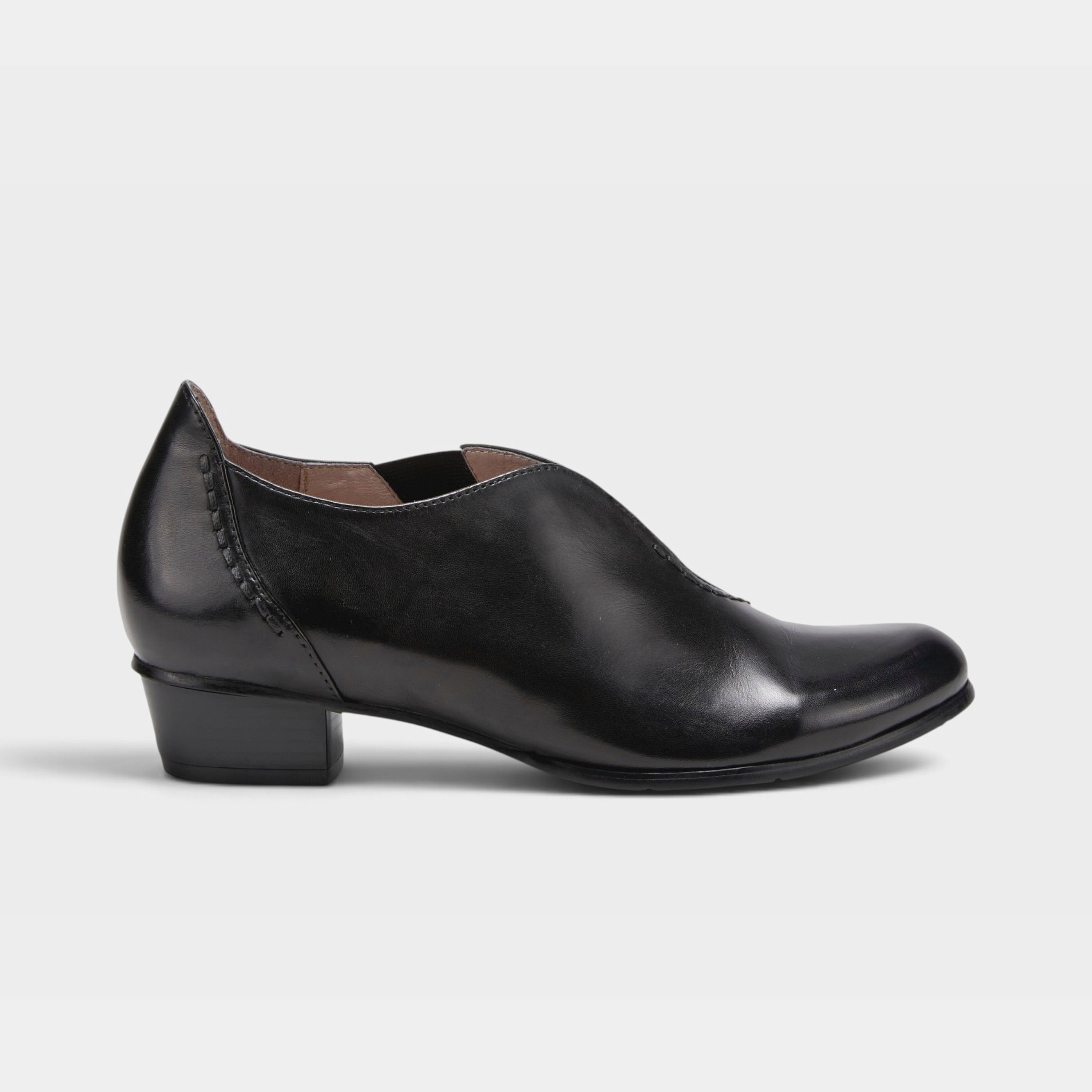 Spring Step Melbourne Black Slip-On Shoe