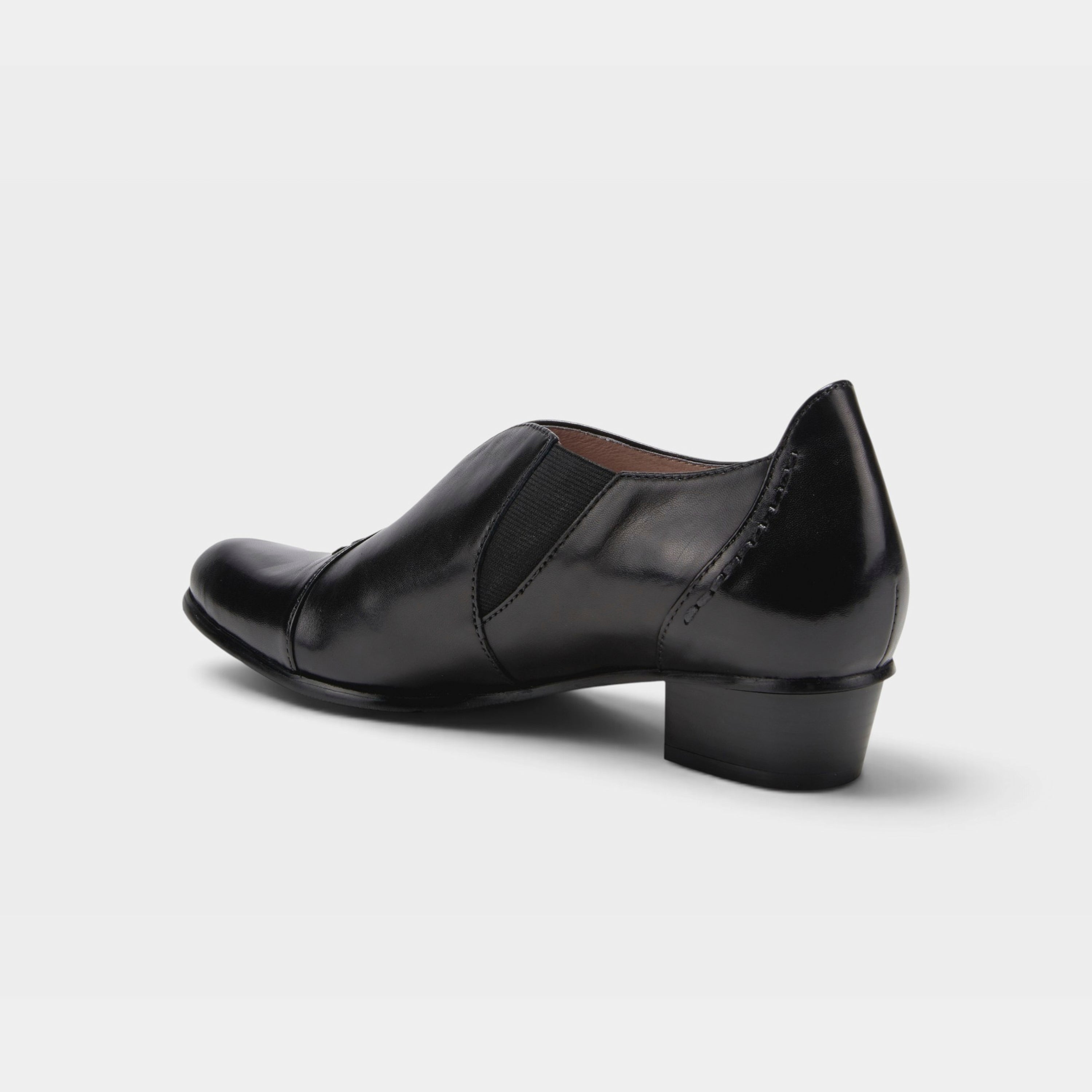 Spring Step Melbourne Black Slip-On Shoe