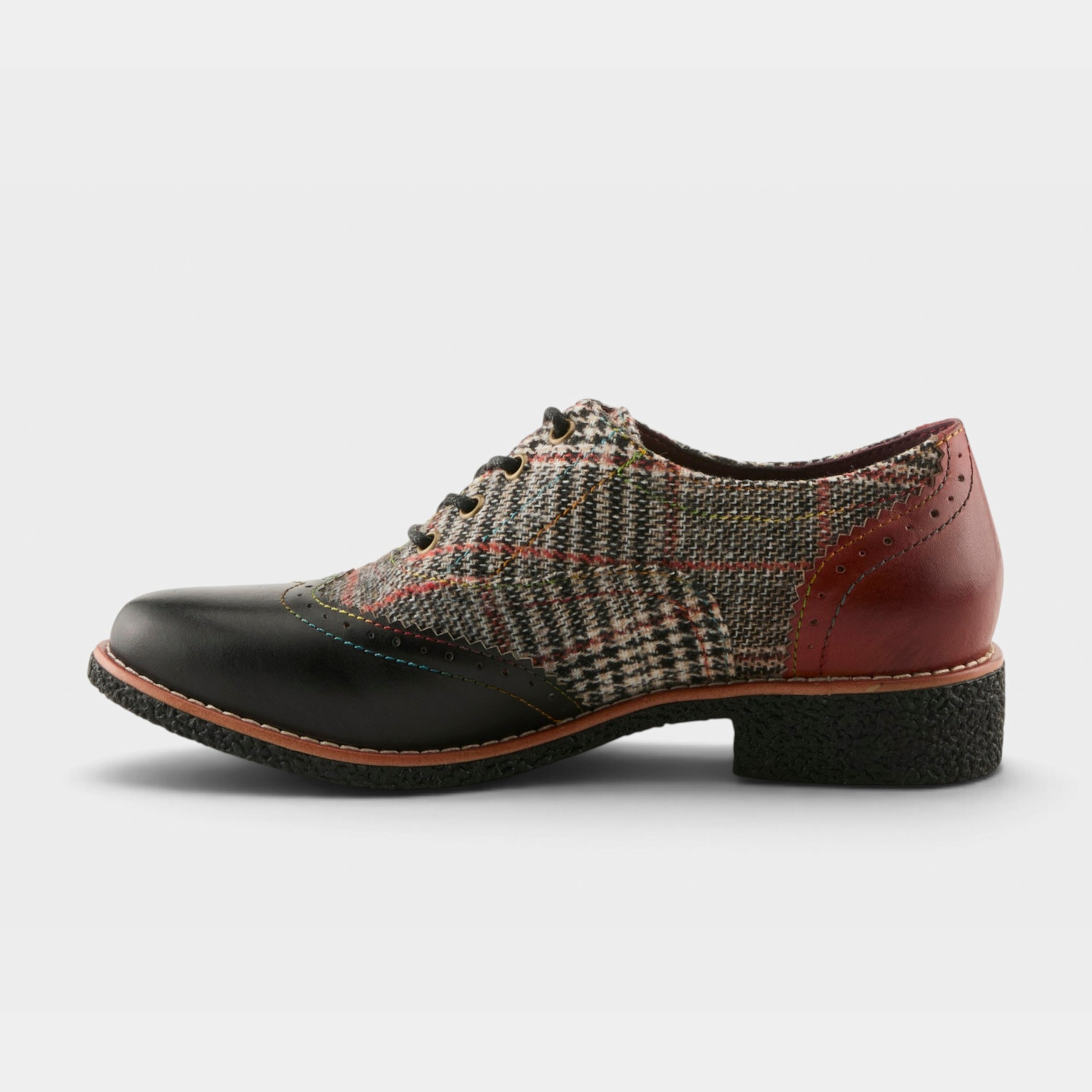 L'Artiste Muggiasti shoes in Black Multi, side view