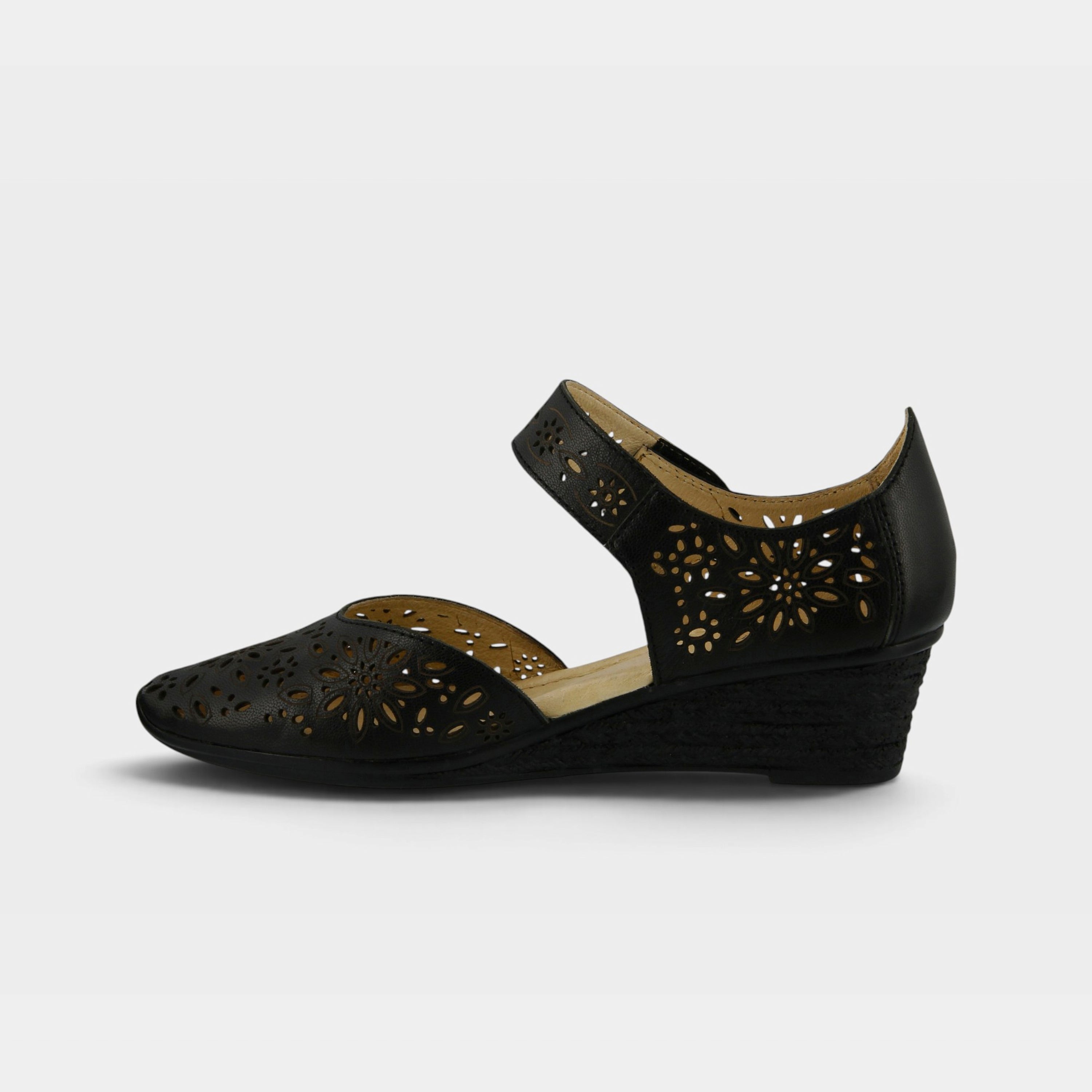 Spring Step Nougat Black Mary Jane Shoe