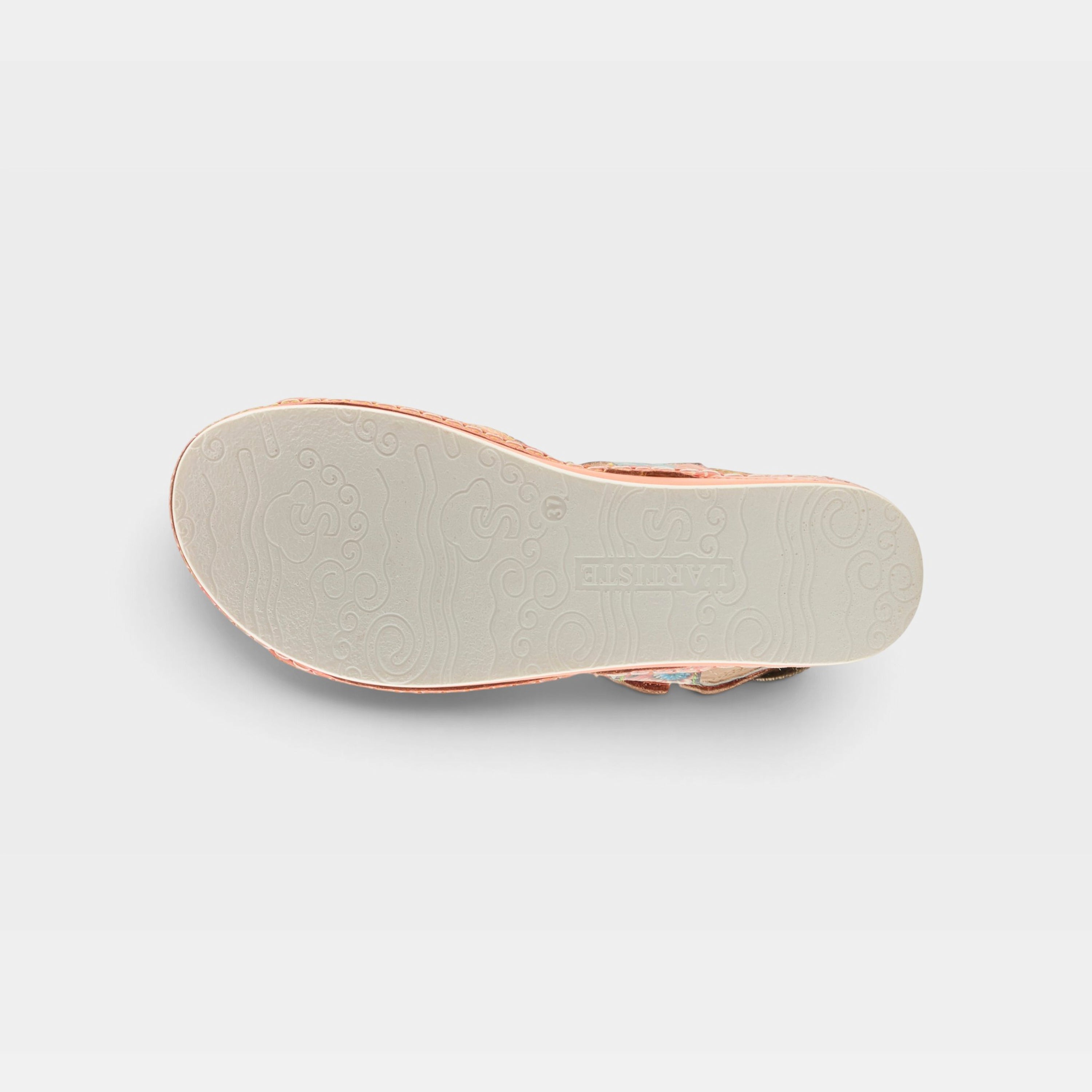 L'Artiste Offtrak sandals in Orange Multi, outsole view