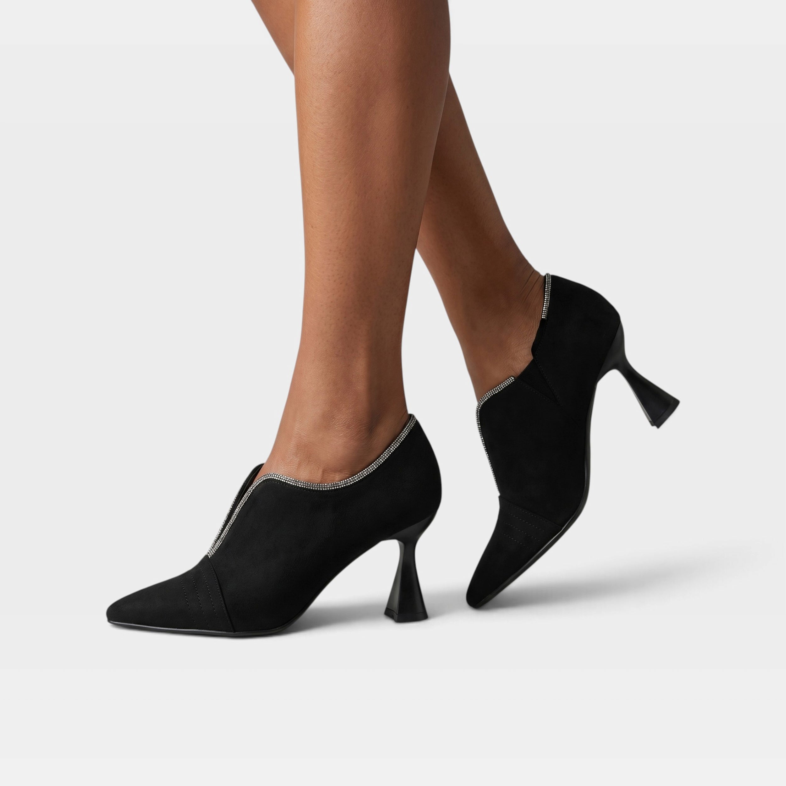 Azura Pleasegonow Black Shoe