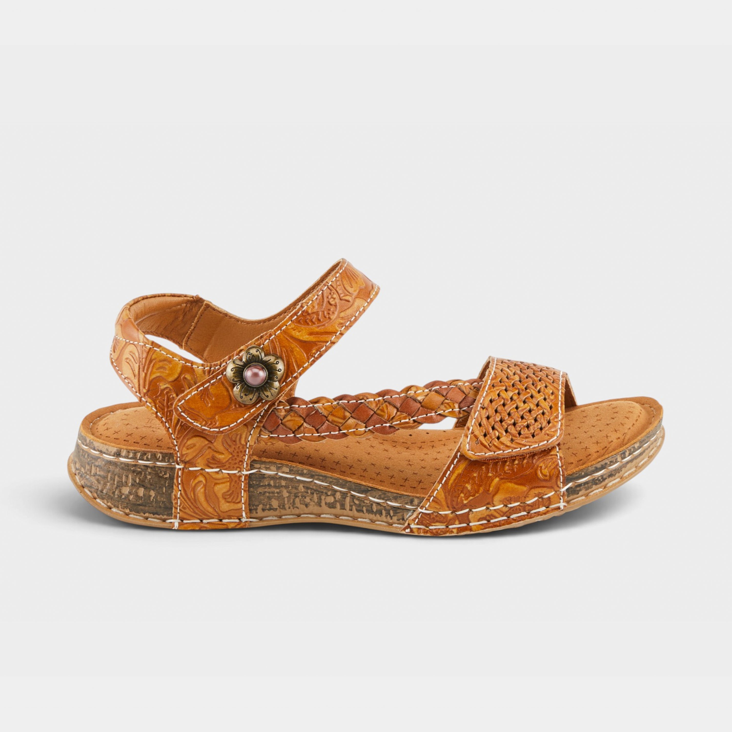 L'Artiste Popular sandal in Camel, hero view