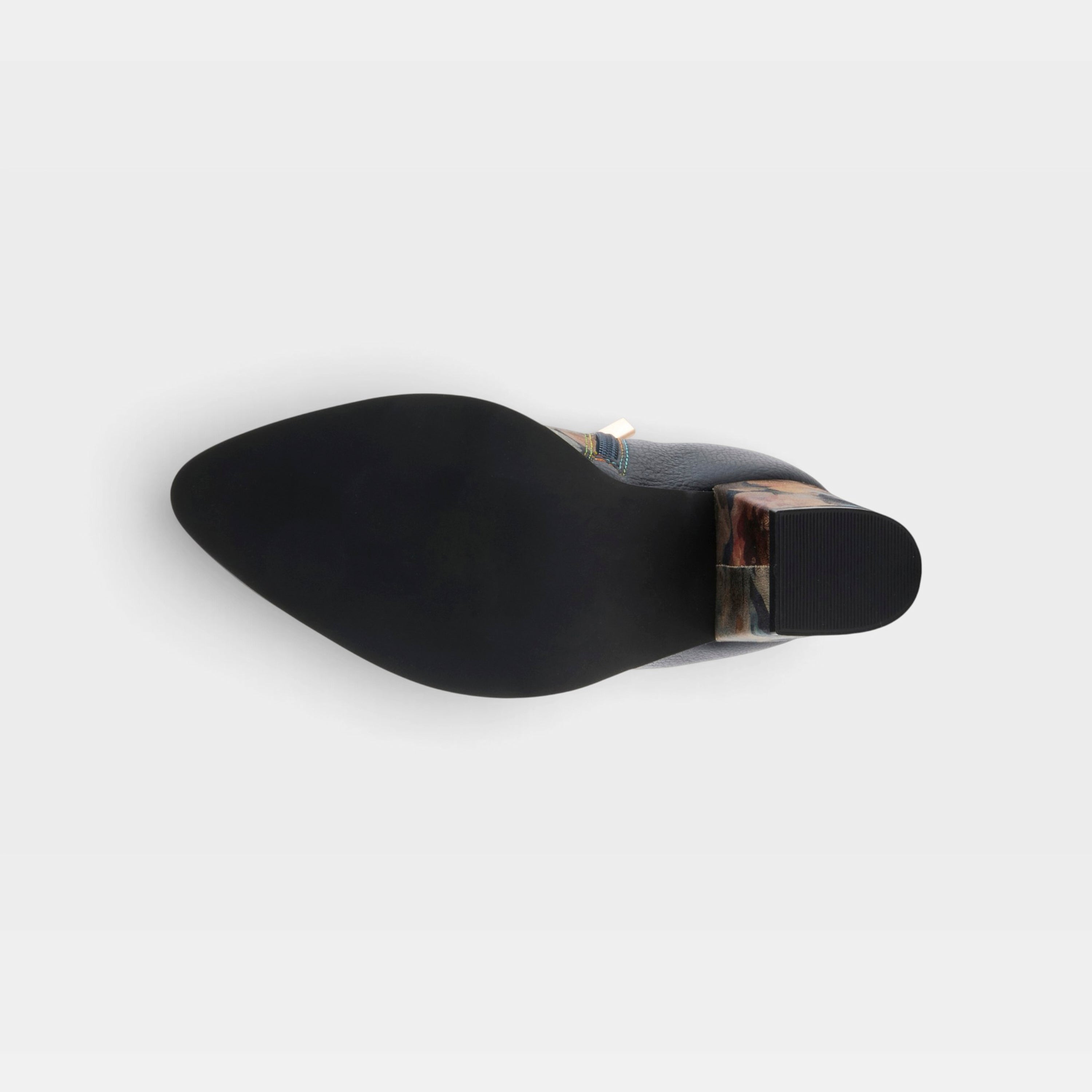 L'Artiste Rosa boots in Navy Multi, outsole view
