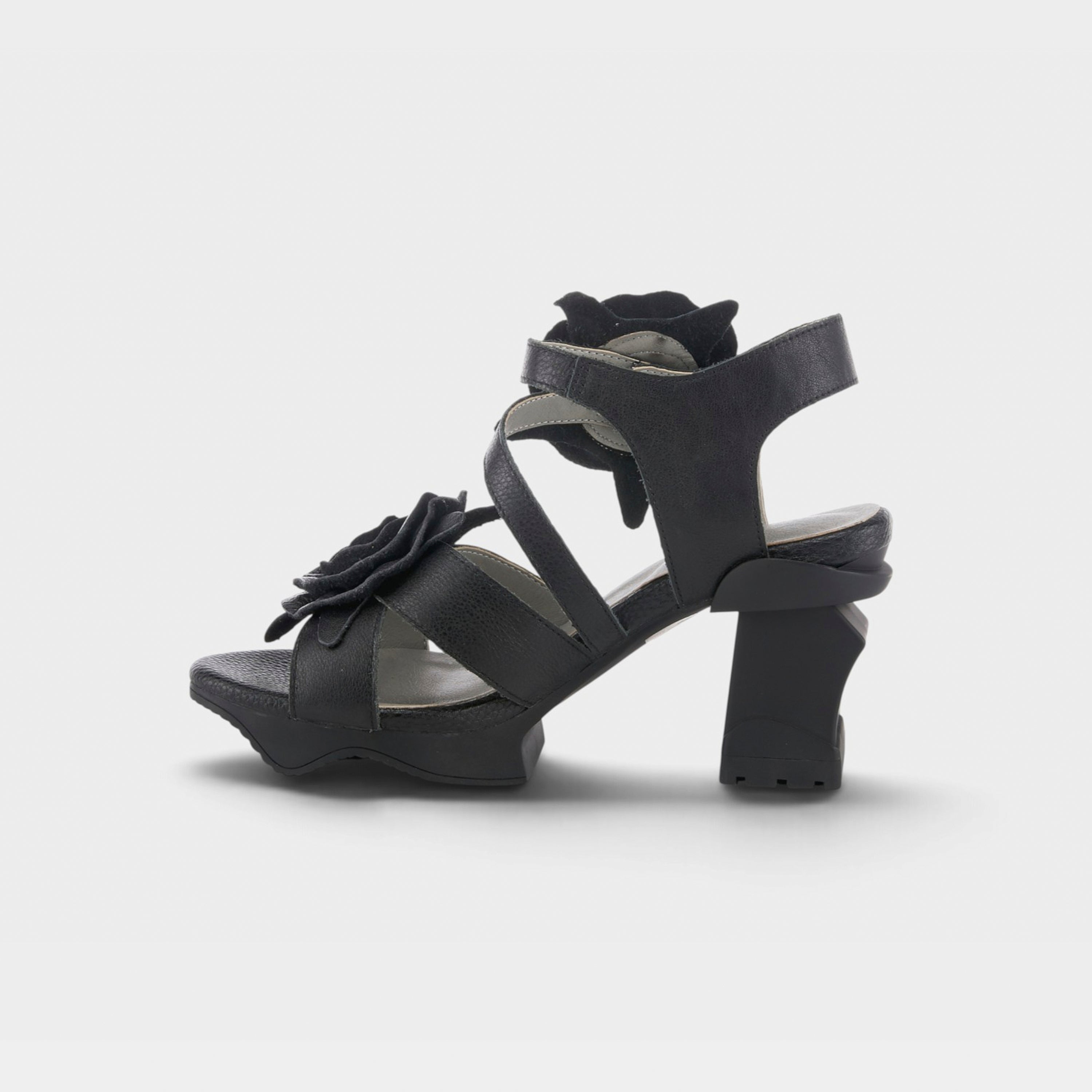 L'Artiste Shelly ankle strap sandals in Black, side view