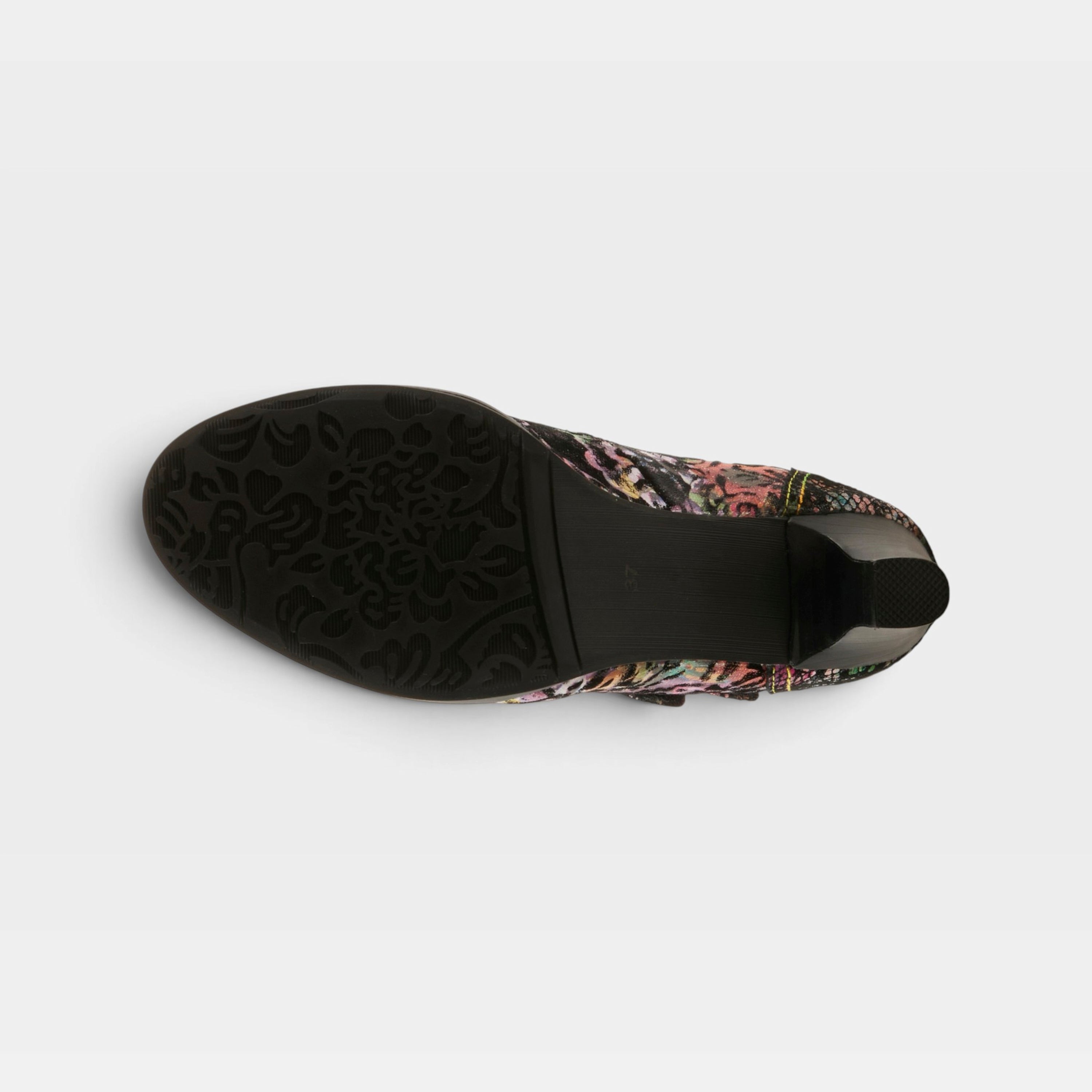 L'Artiste Showy-Vivi shoes in Fuchsia Multi, outsole view
