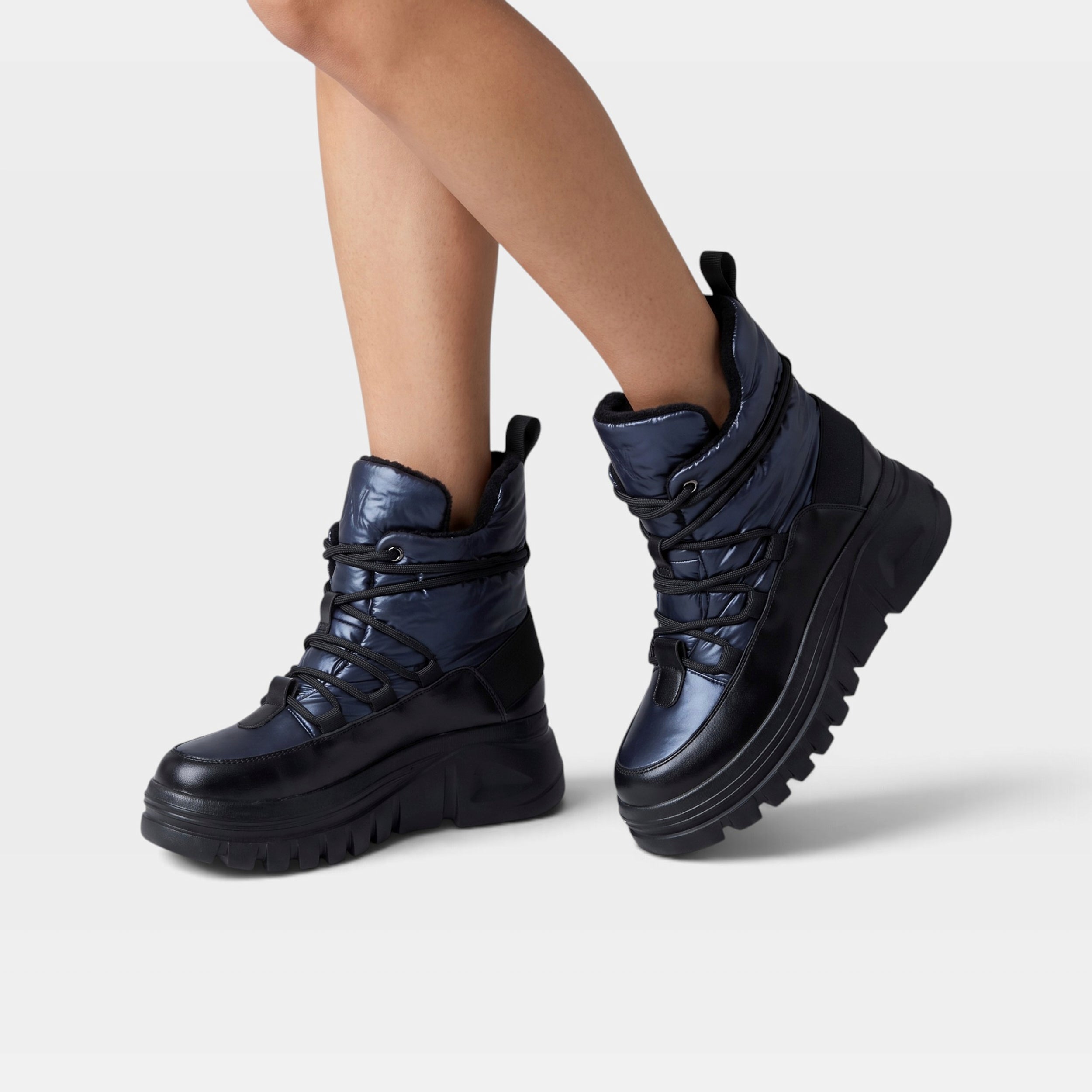 Azura Snowstorm Navy Multi Boot