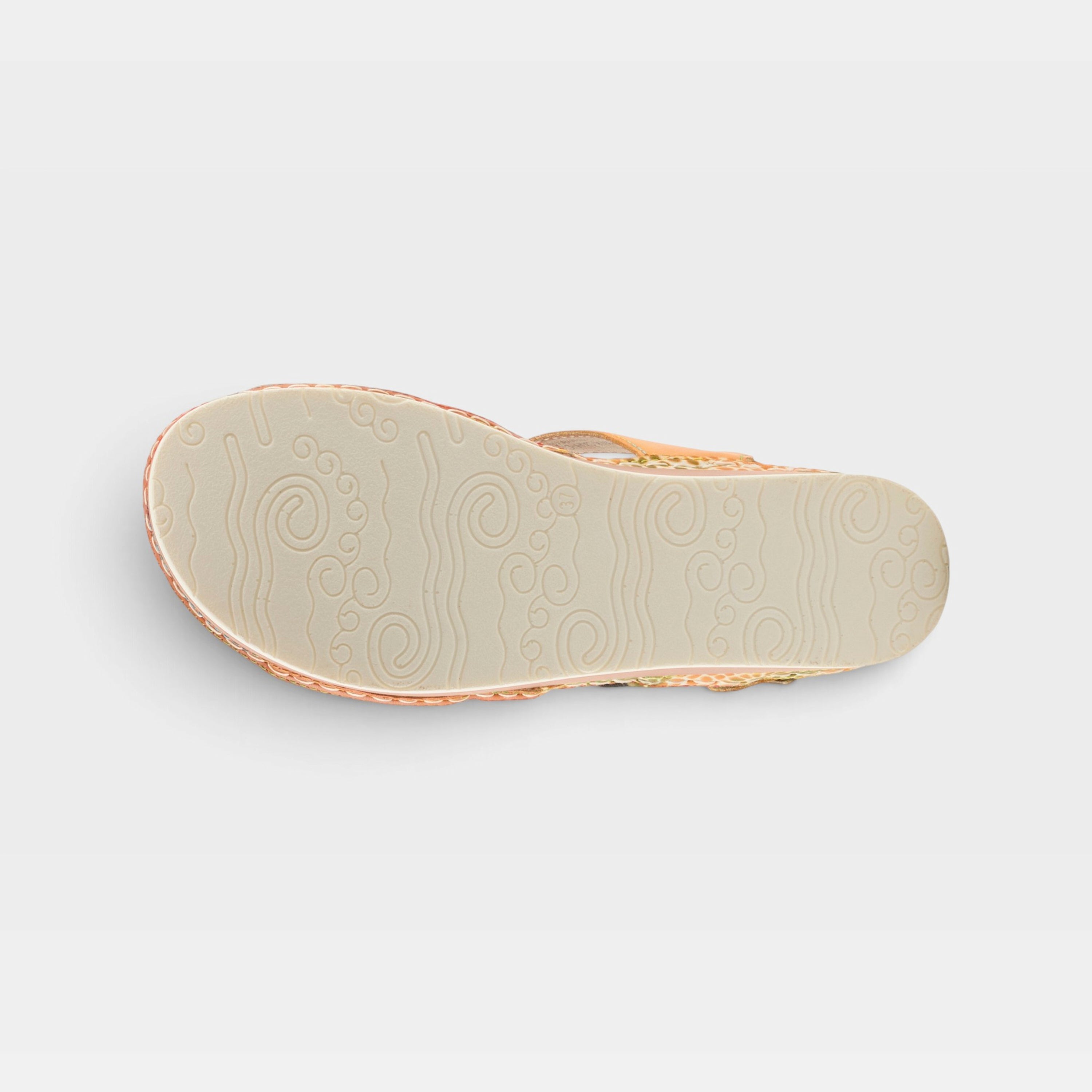 L'Artiste Sumacah sandal in Camel Multi, outsole view