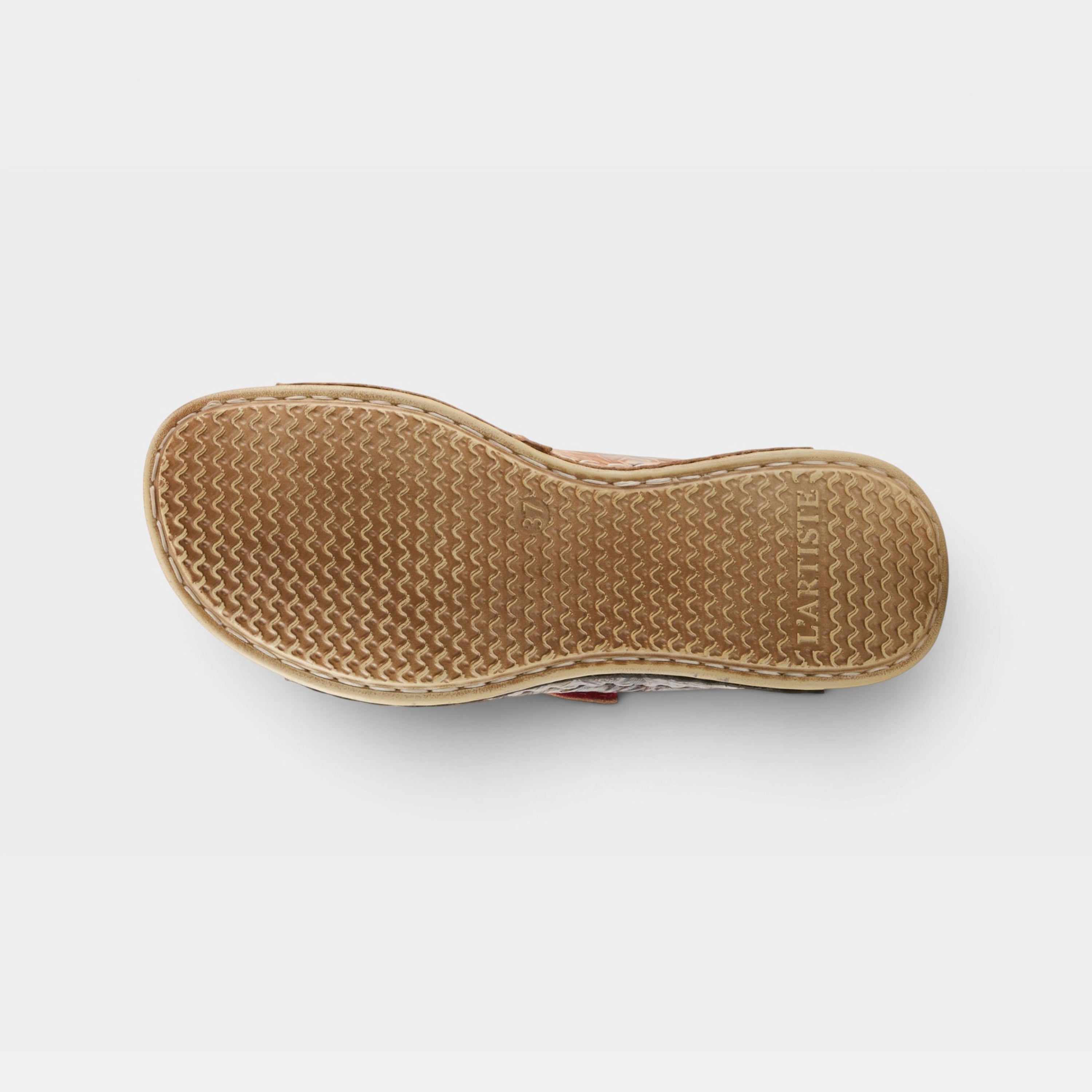 L'Artiste Sunjai sandals in Red Multi, outsole view