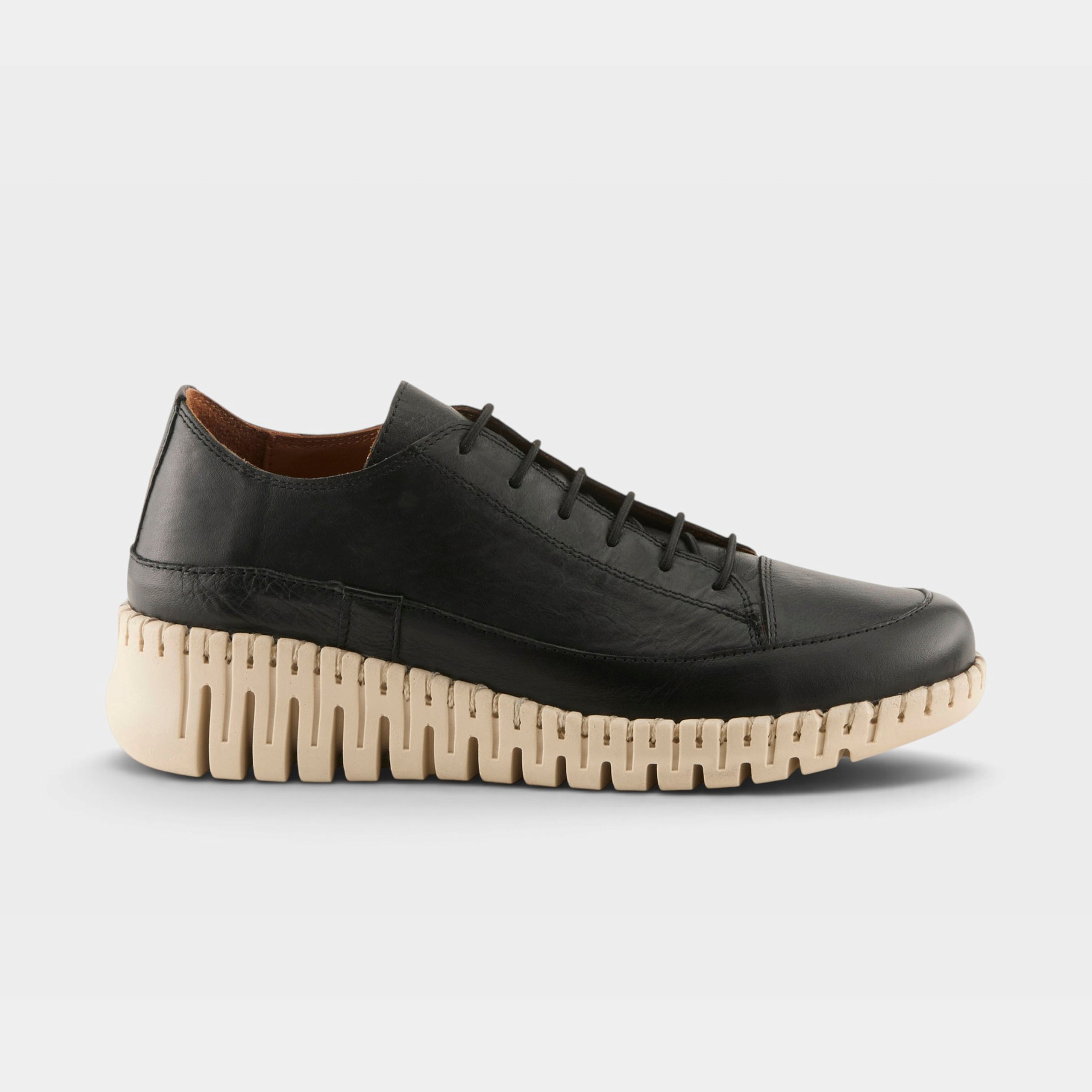 Spring Step Surana Black Sandal