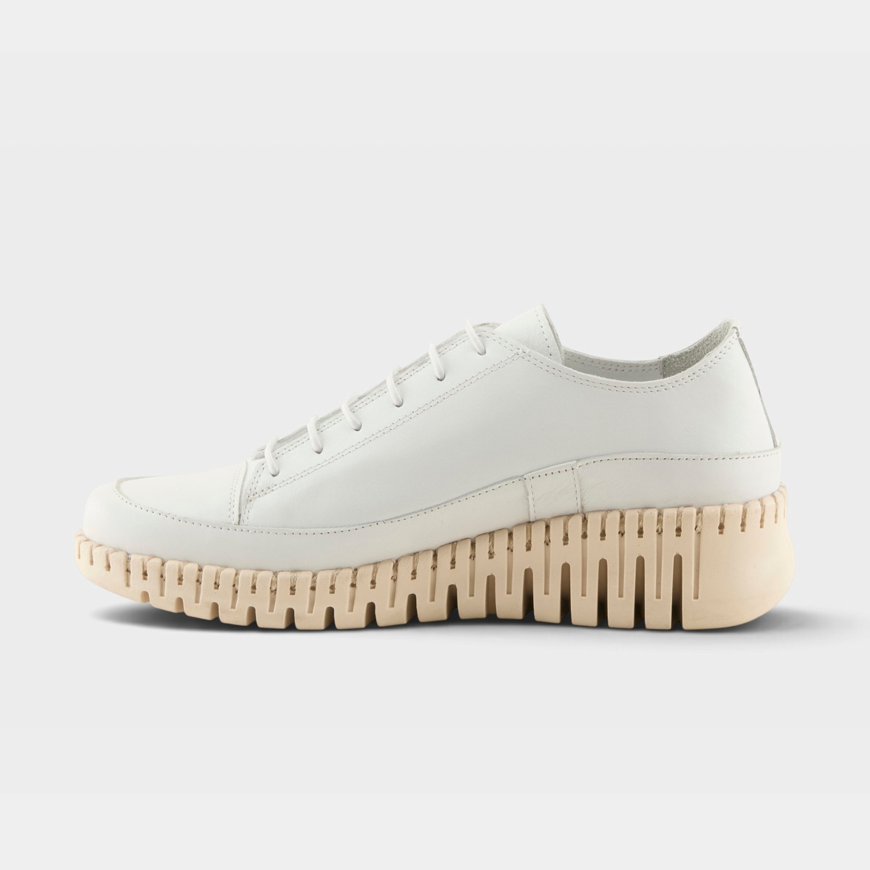 Spring Step Surana White Sandal