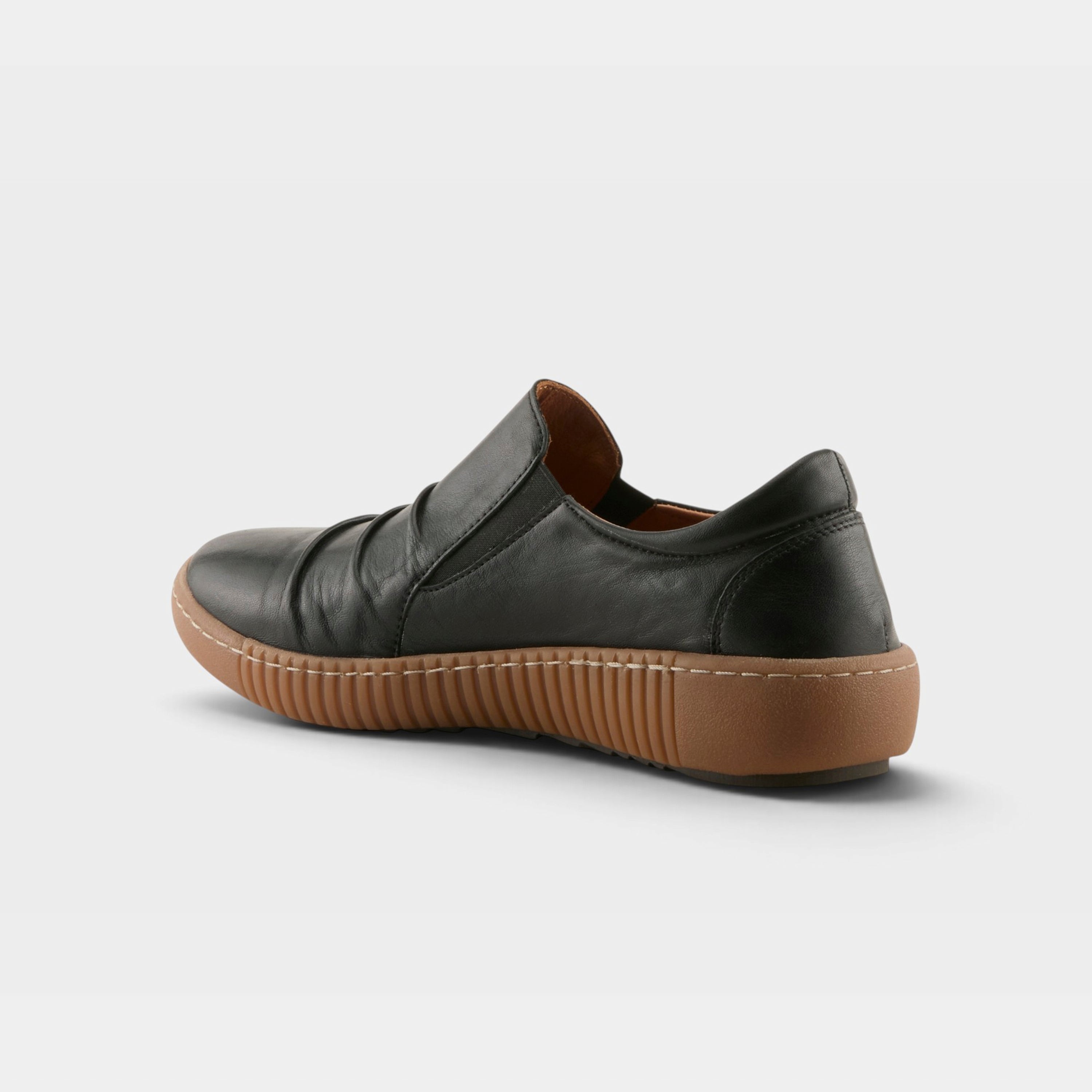 Spring Step Tavi Black Shoe