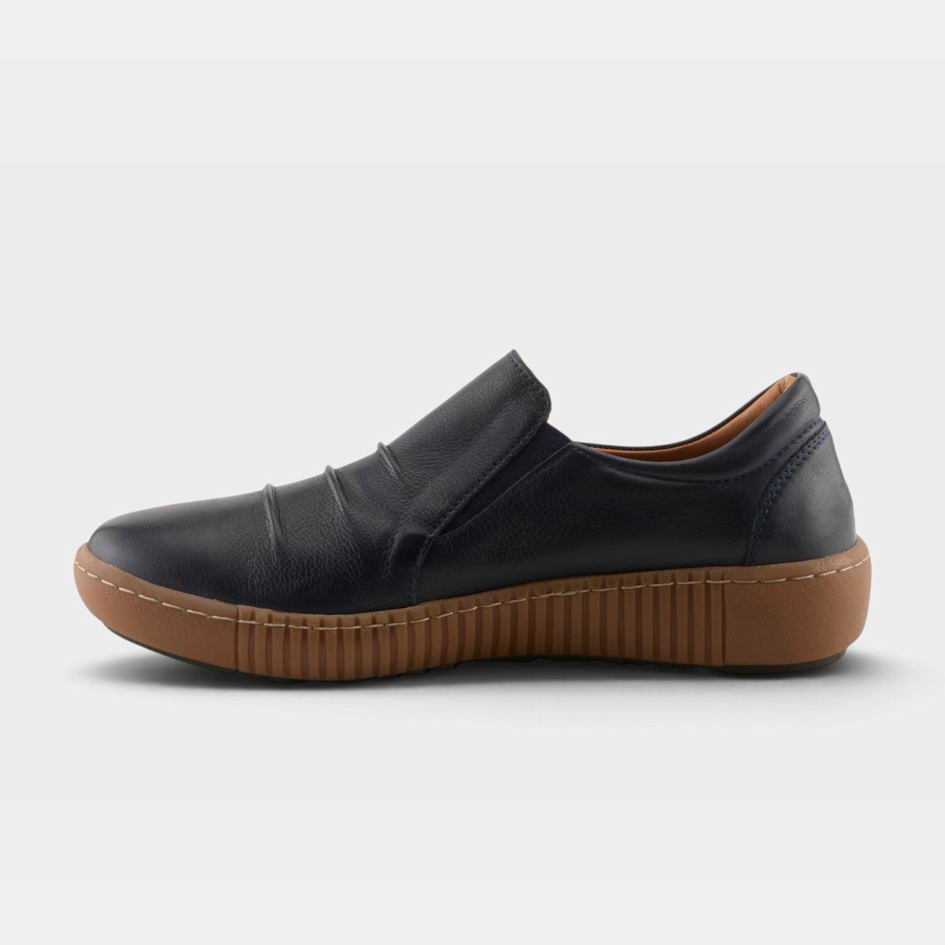 Spring Step Tavi Navy Shoe