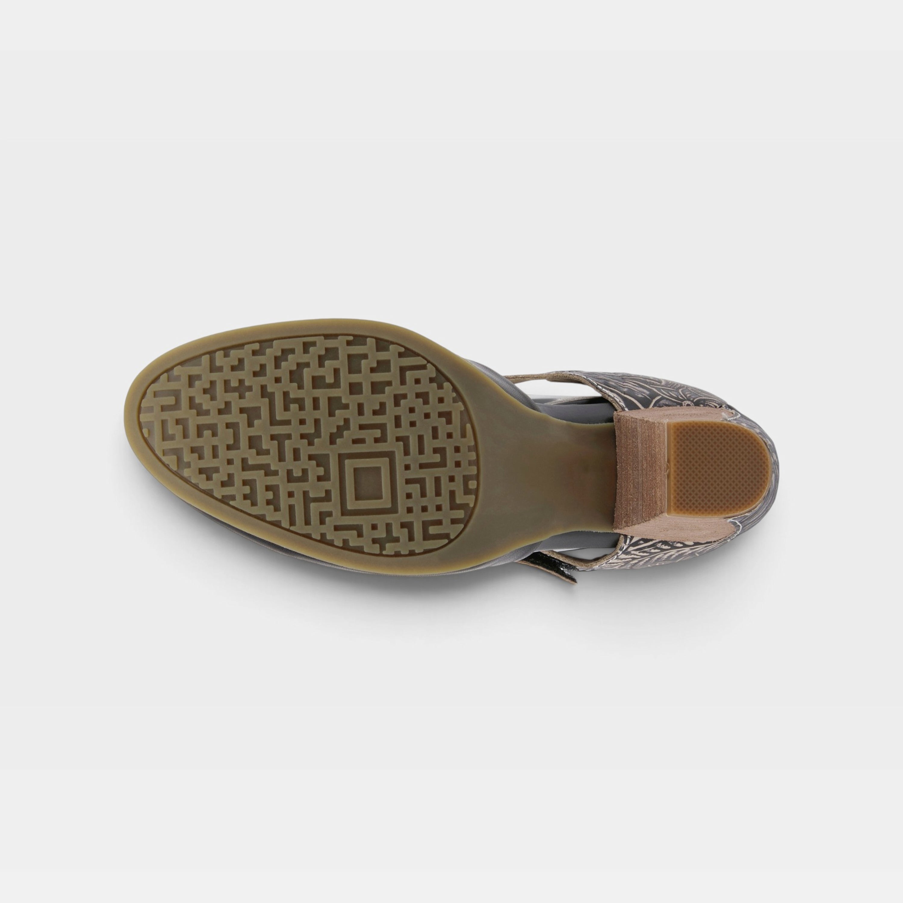L'Artiste Toolie shoes in Black, outsole view