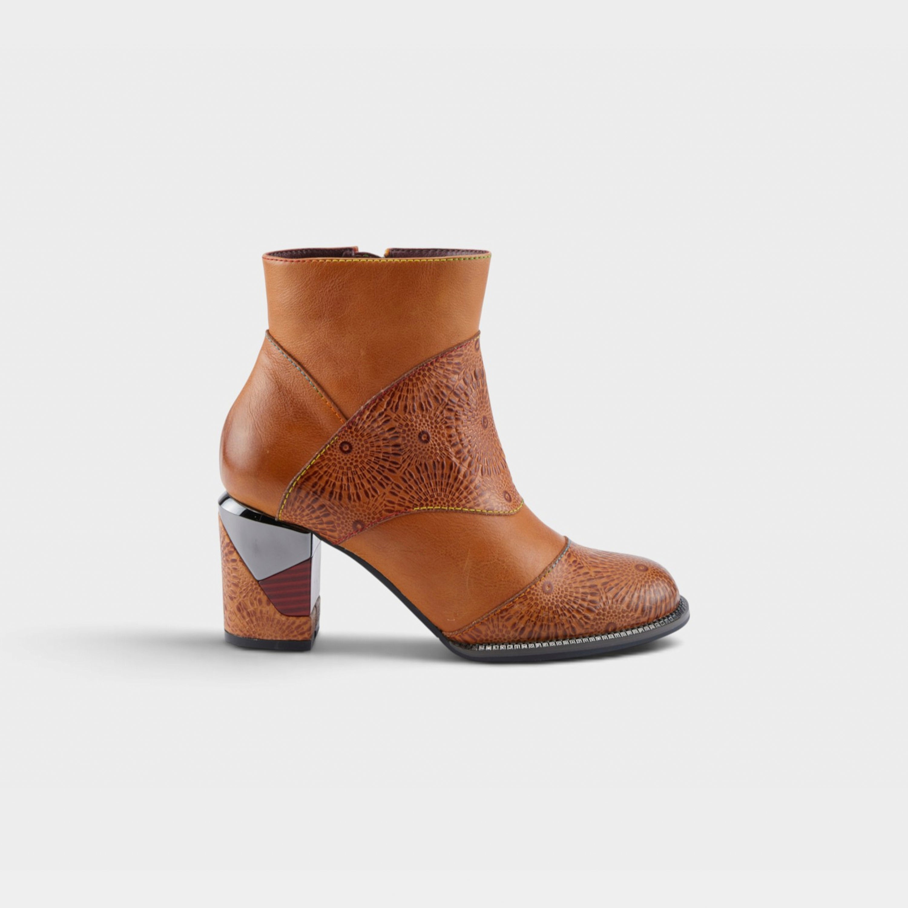 L'Artiste Topanga boots in Camel, hero view