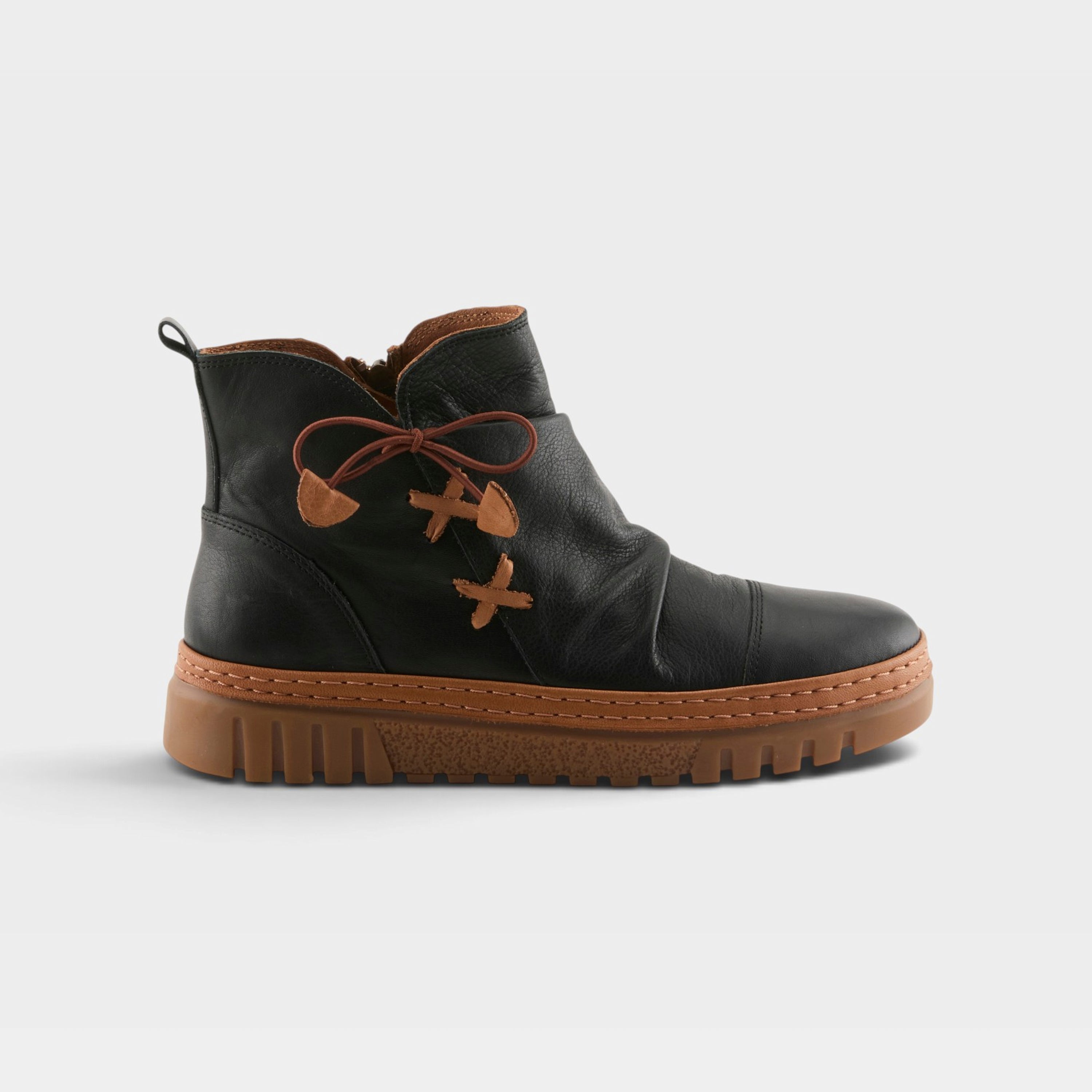 Spring Step Vandis Black Boot