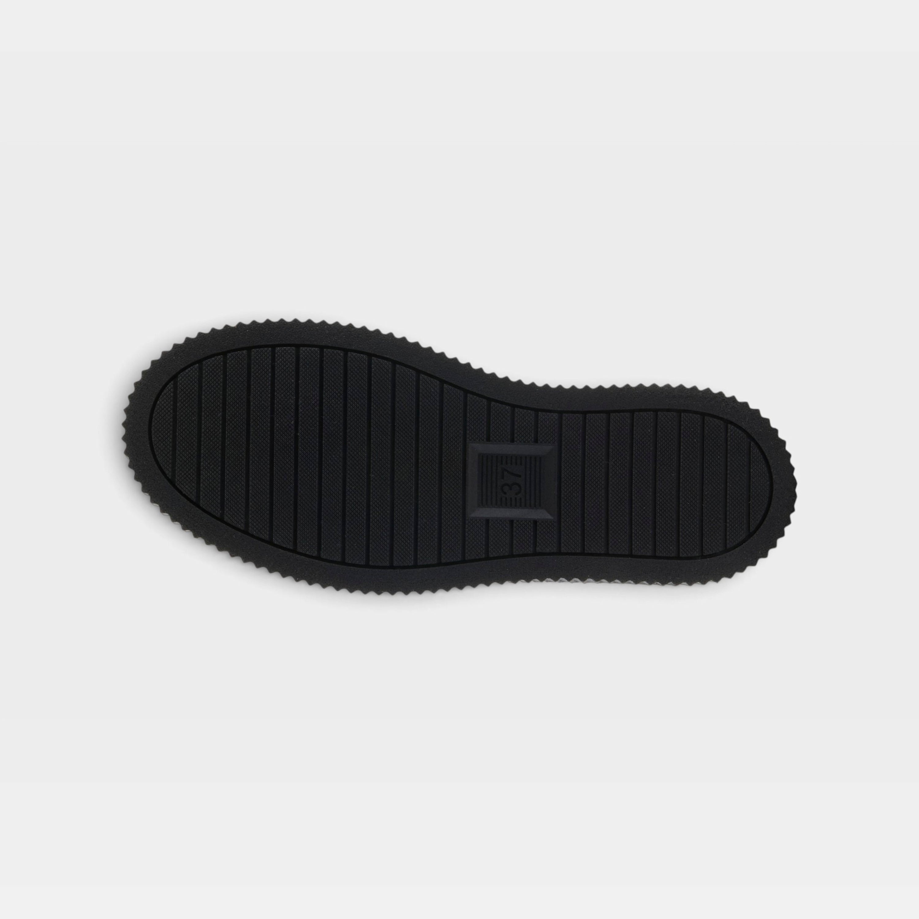 Spring Step Vibe Black Sneaker