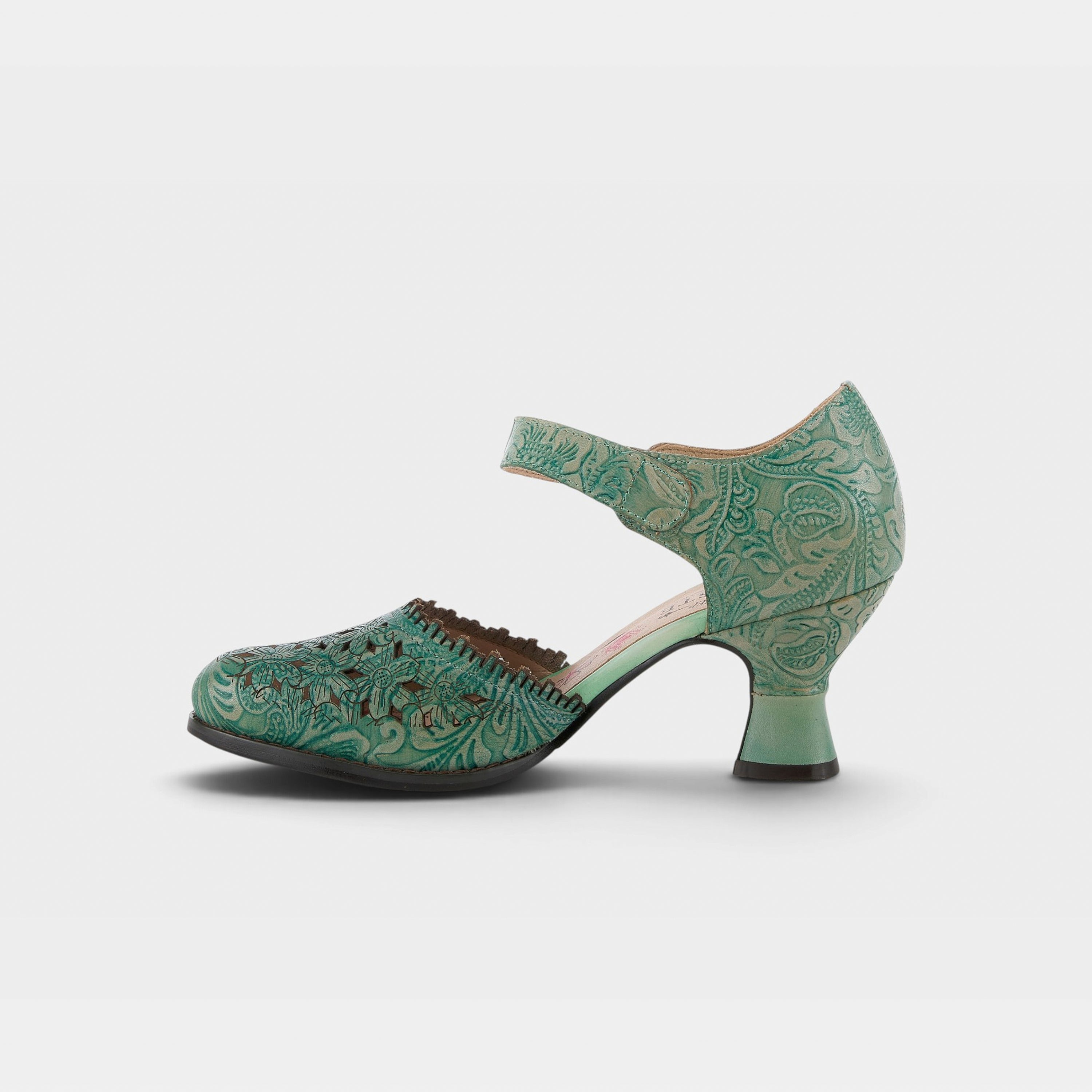 L'Artiste Visionary ankle strap shoes in Green, side view