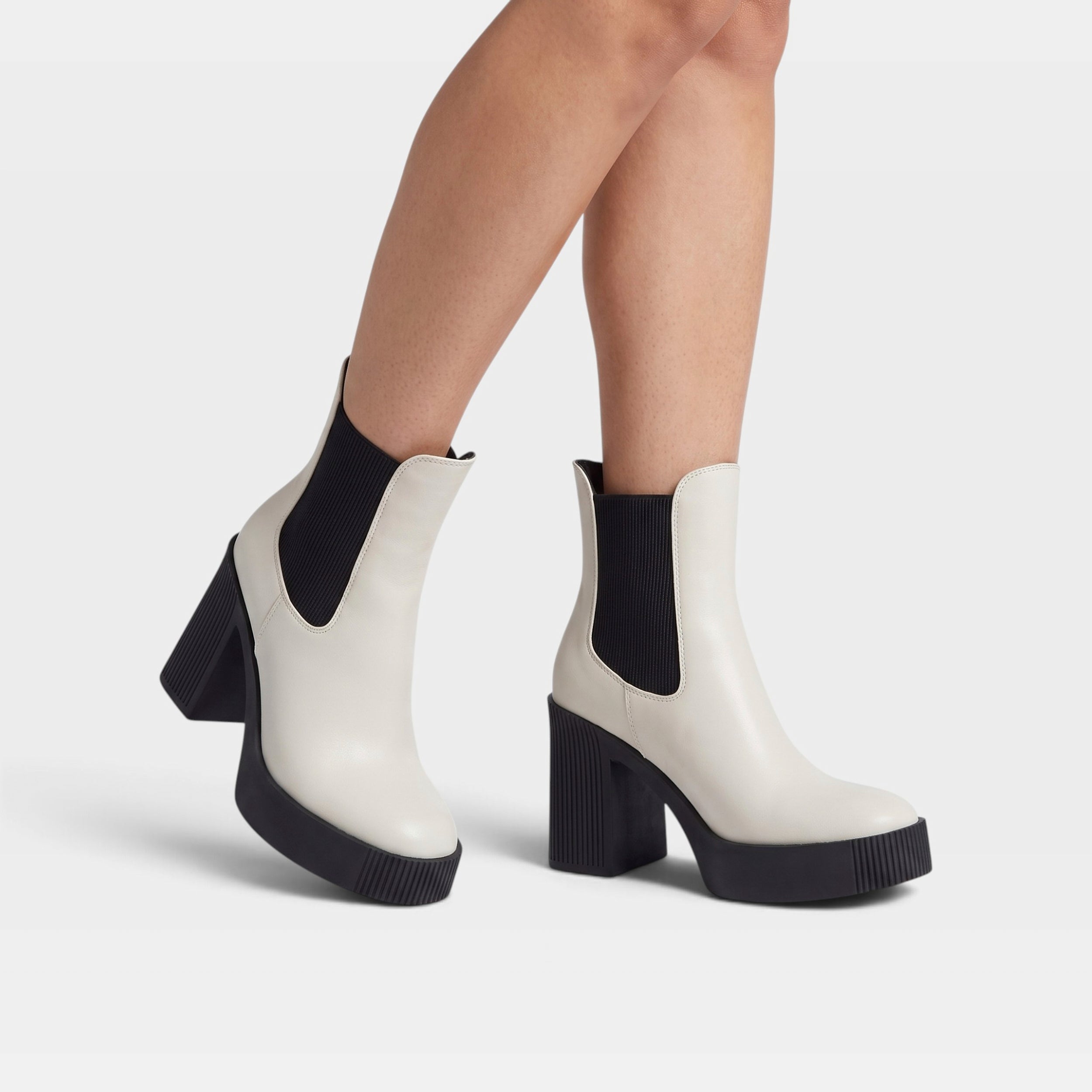 Azura Vloaceous Bone Boot