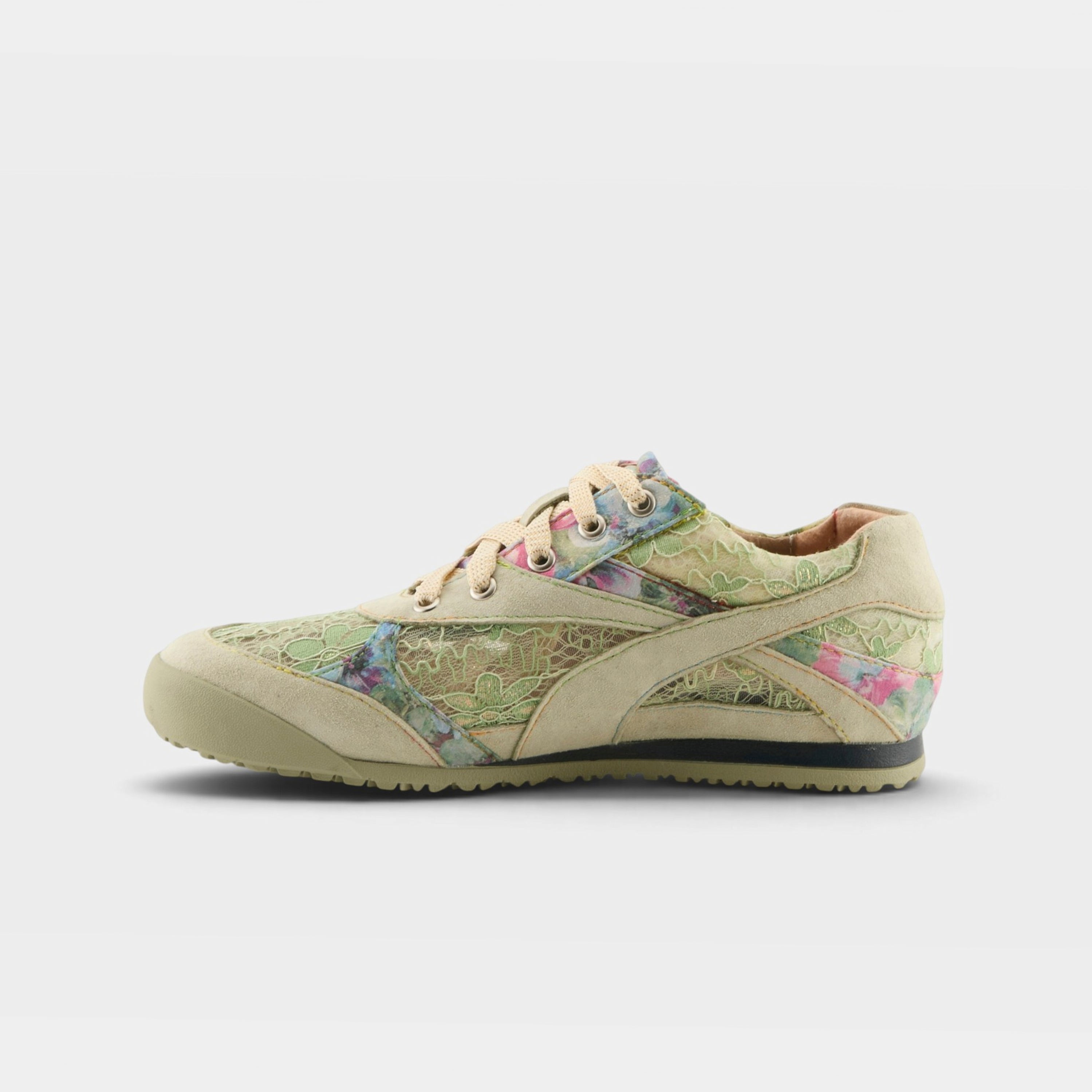 L'Artiste Wavehello sneaker in Mint Green, side view