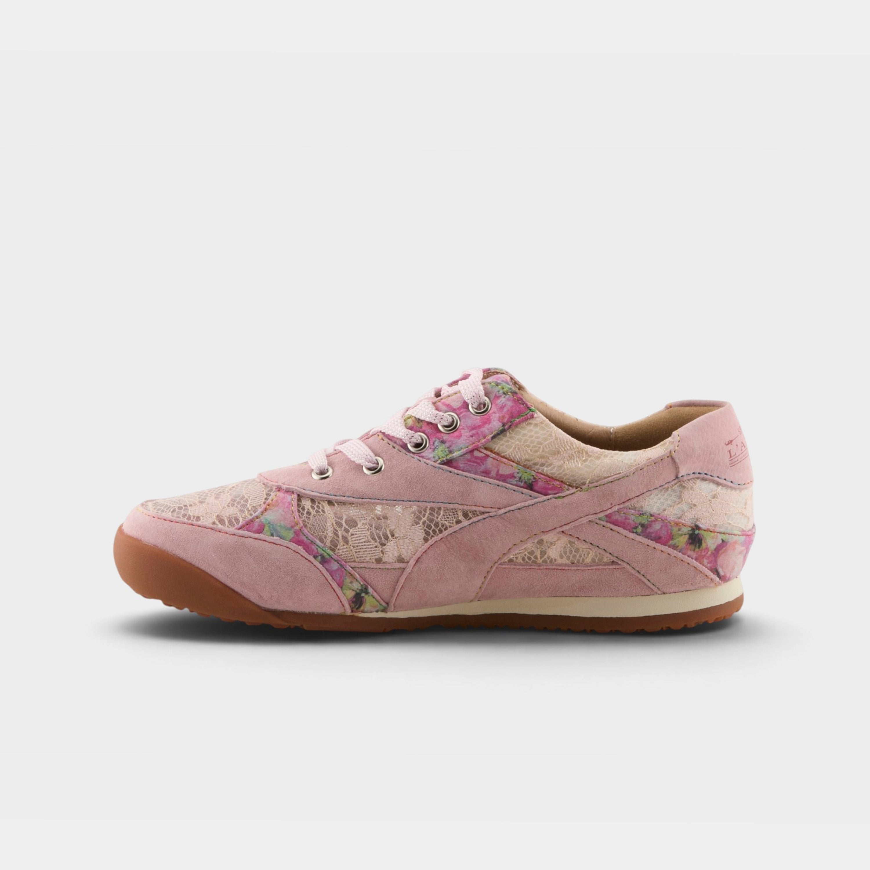 L'Artiste Wavehello sneaker in Pink, side view