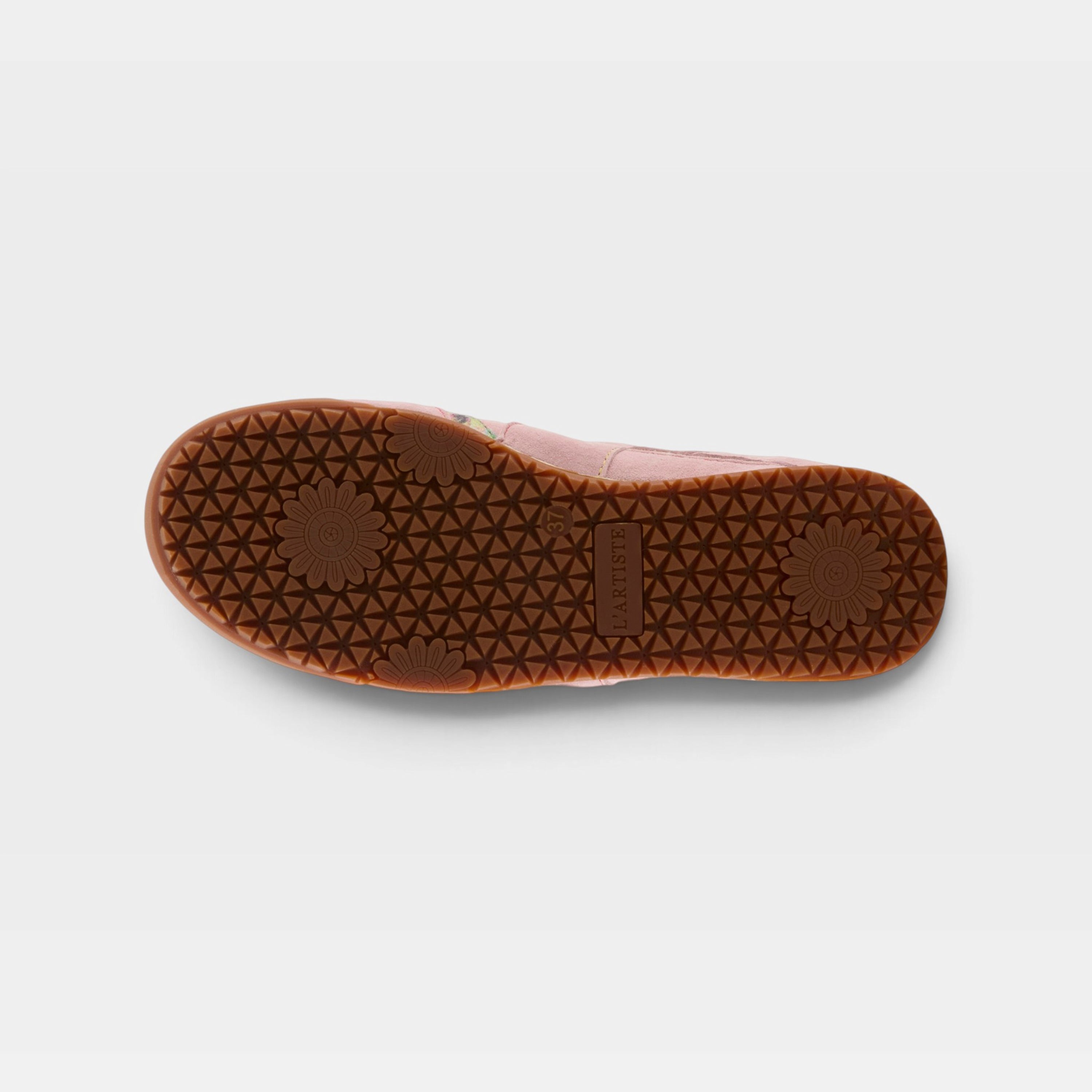 L'Artiste Wavehello sneaker in Pink, outsole view