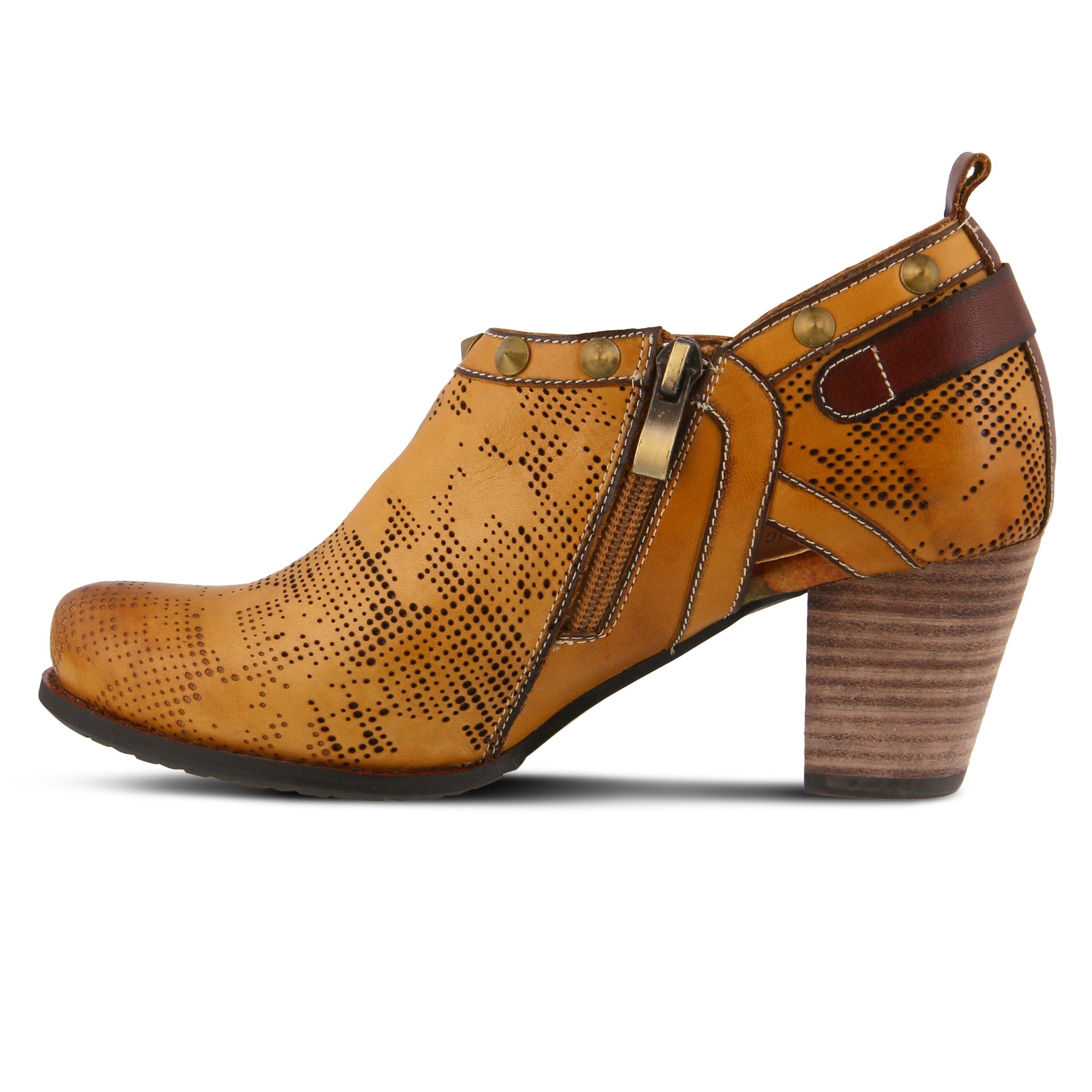 L'Artiste L'Artiste KACIE Shoes shoe in brown with handcrafted leather design