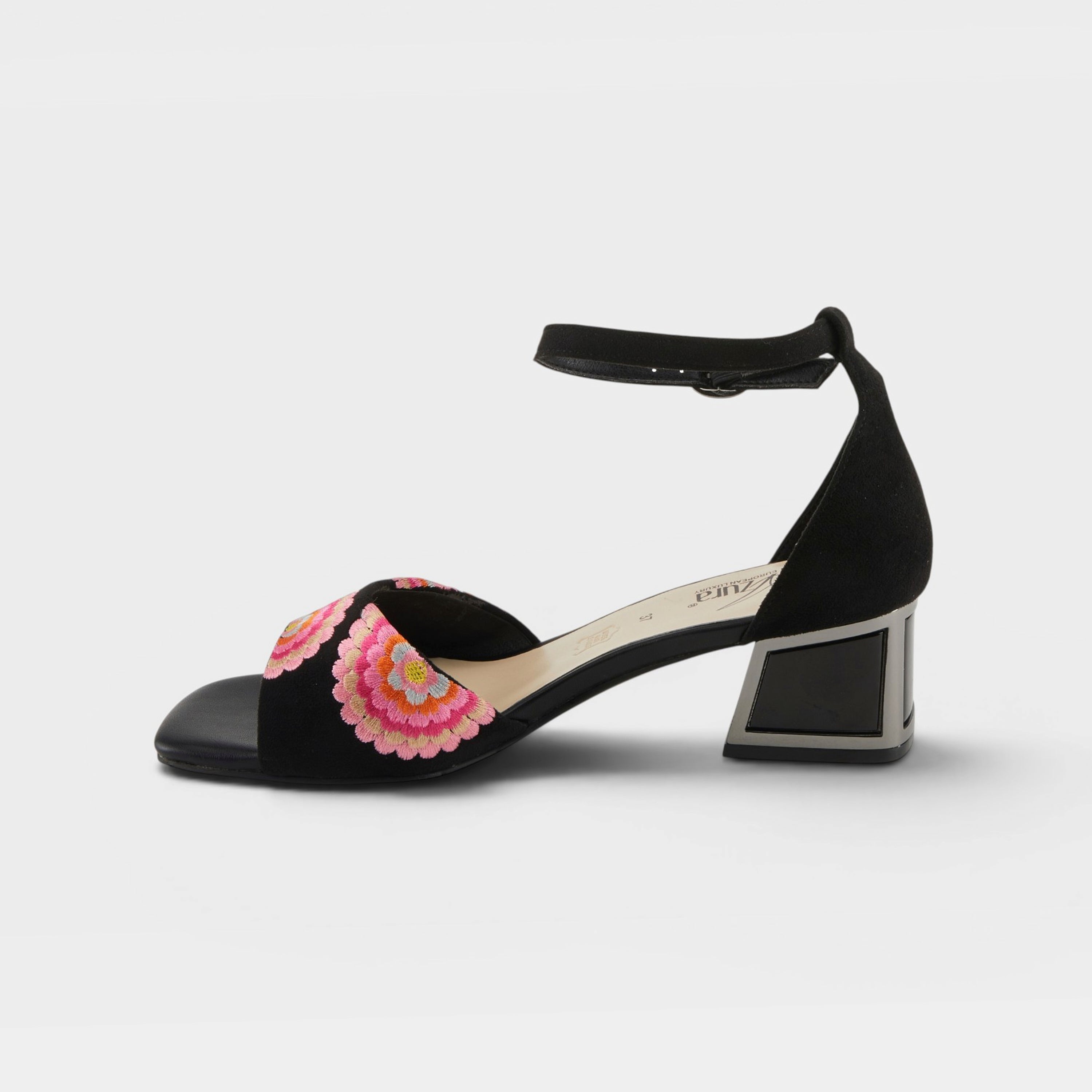 Azura Abeaute Black Multi Shoe