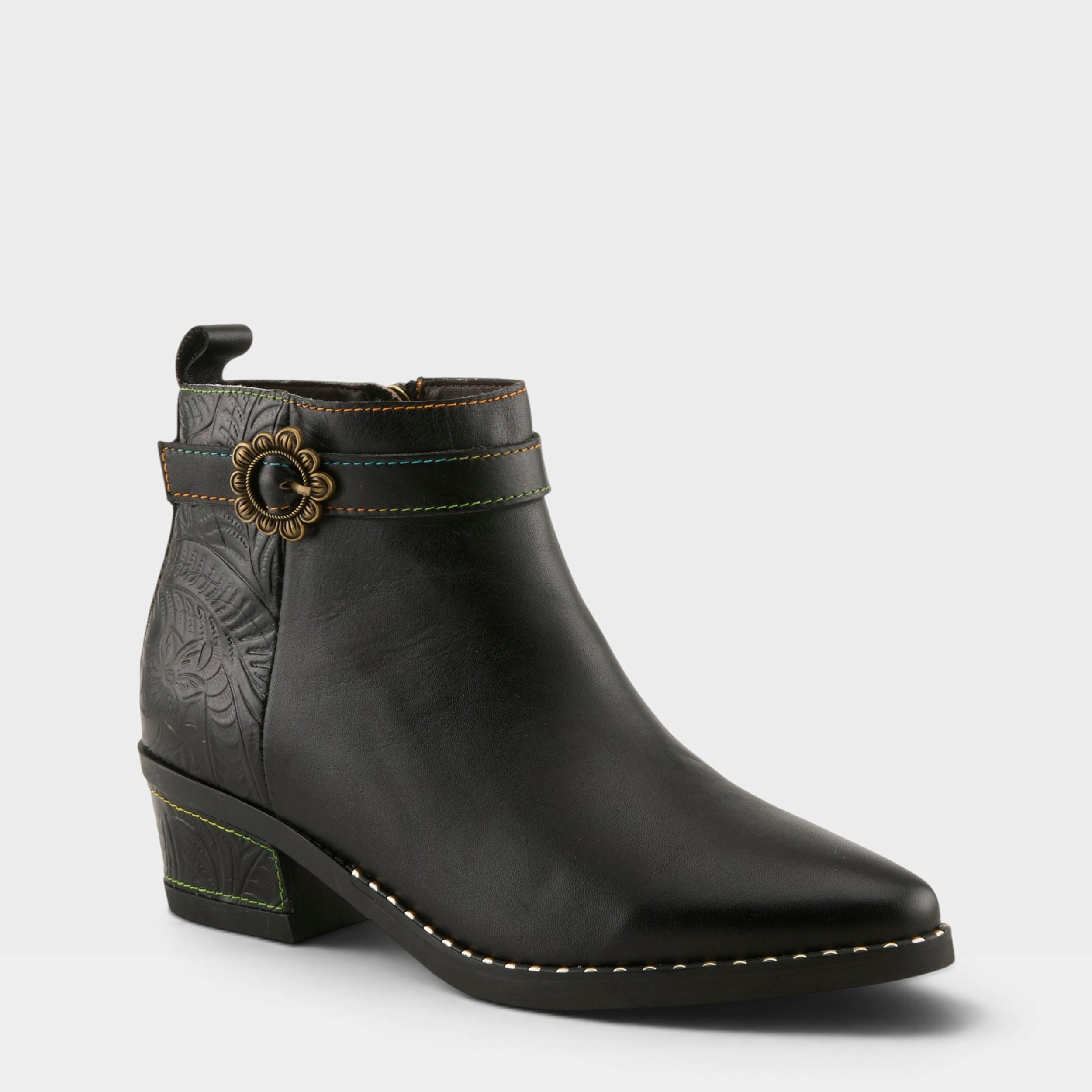 L'Artiste Acree boots in Black, front view