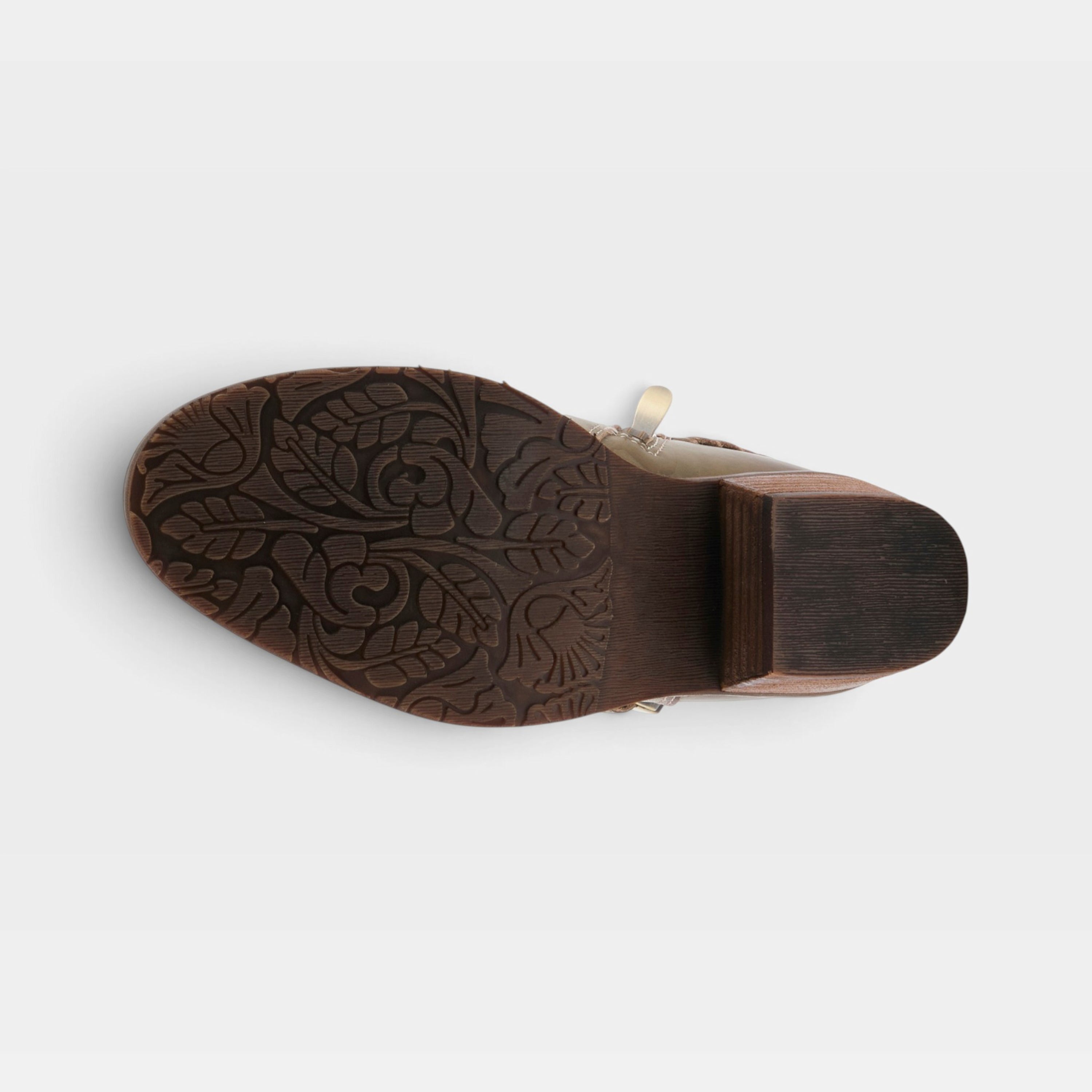 L'Artiste Across boots in Olive Multi, outsole view