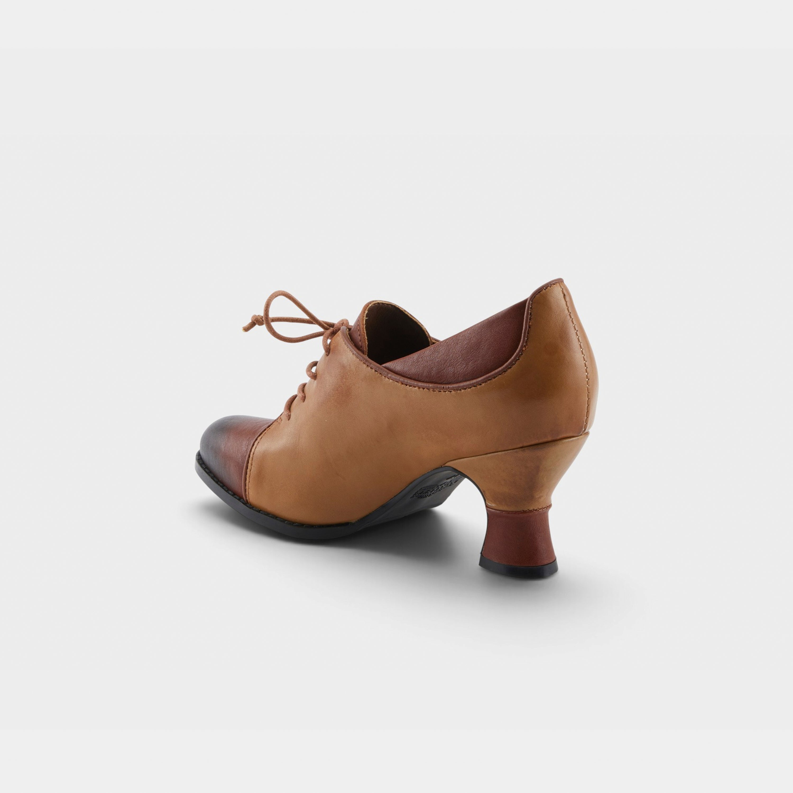 L'Artiste Alsehi shoes in Brown Multi, alternate angle view