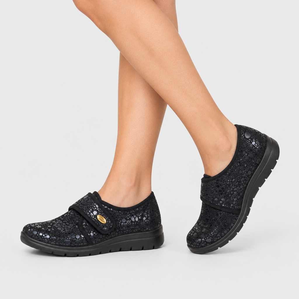 Flexus Amay Black Croco Shoe - on-foot view