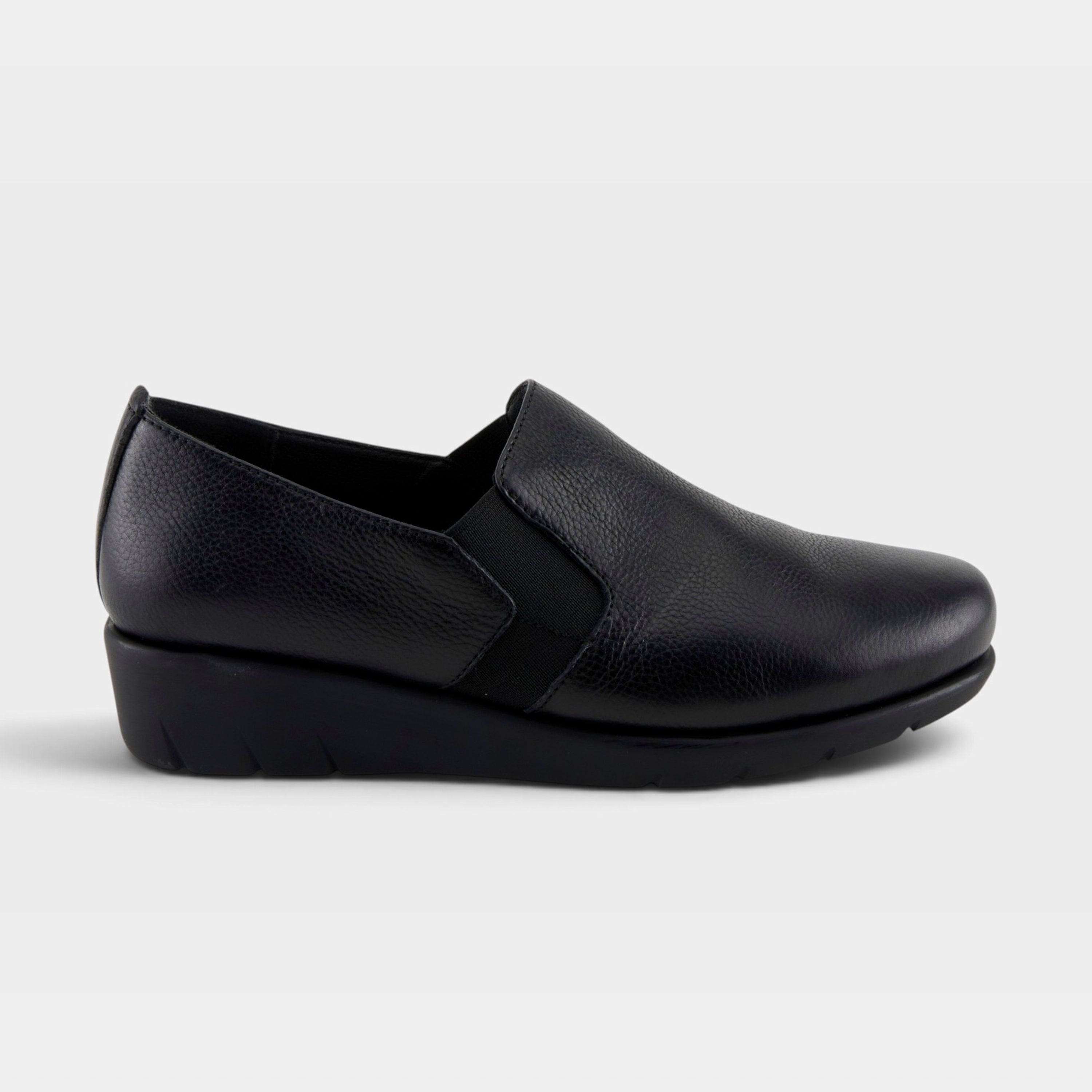 Spring Step Arete Black Shoe