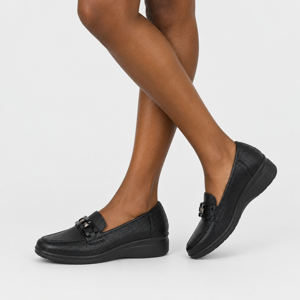 Flexus Arisoria Black Shoe - on-foot view