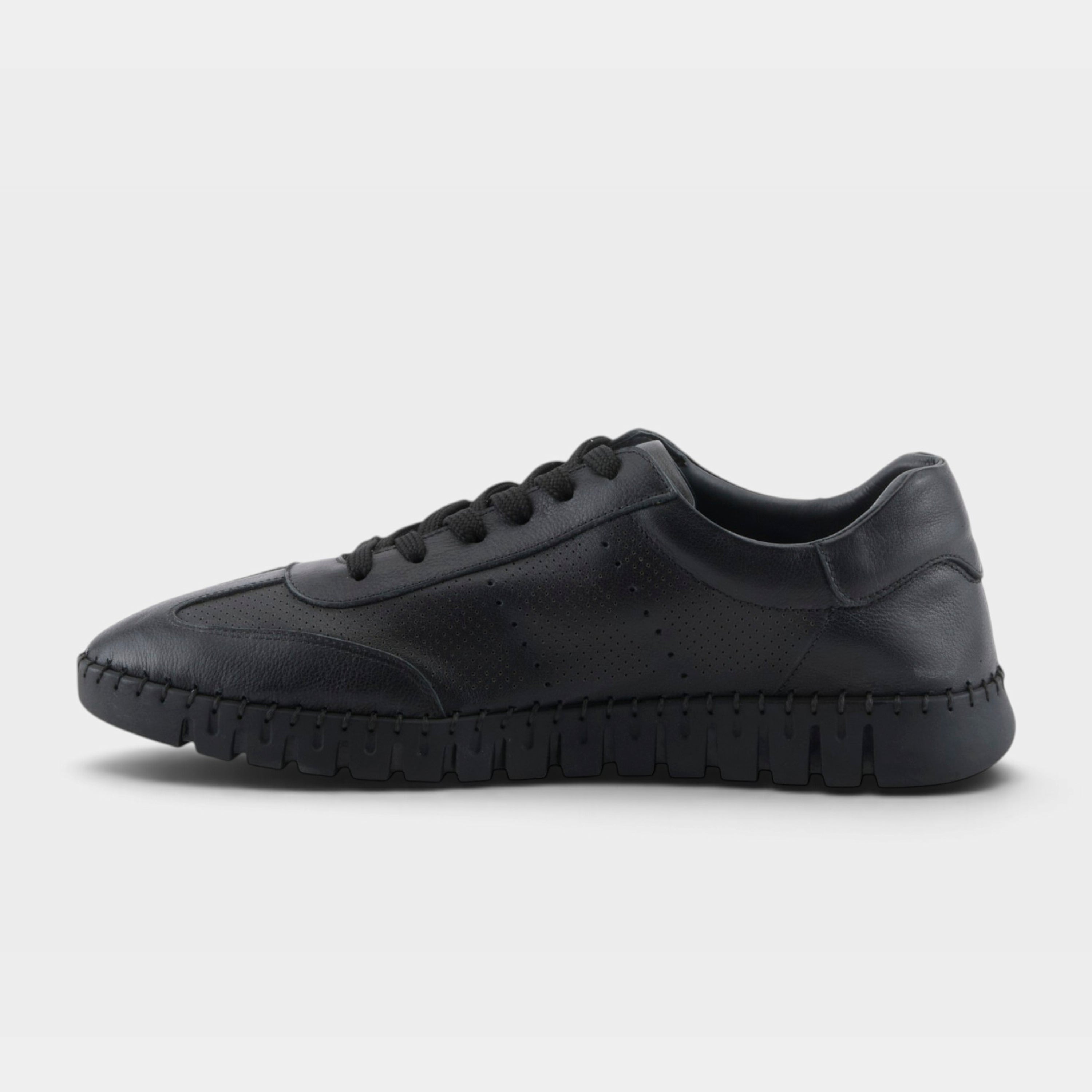 Spring Step Men Armado Black Sneaker