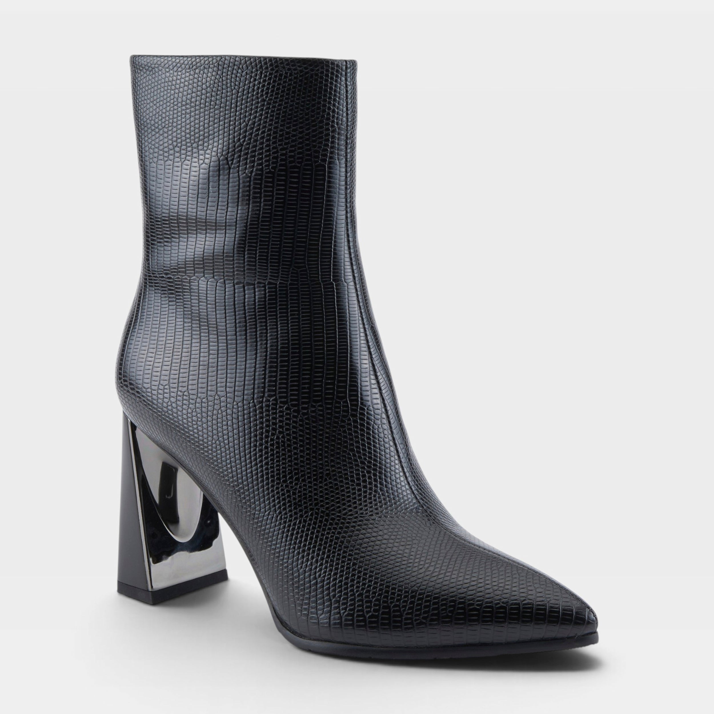Azura Attention Black Boot