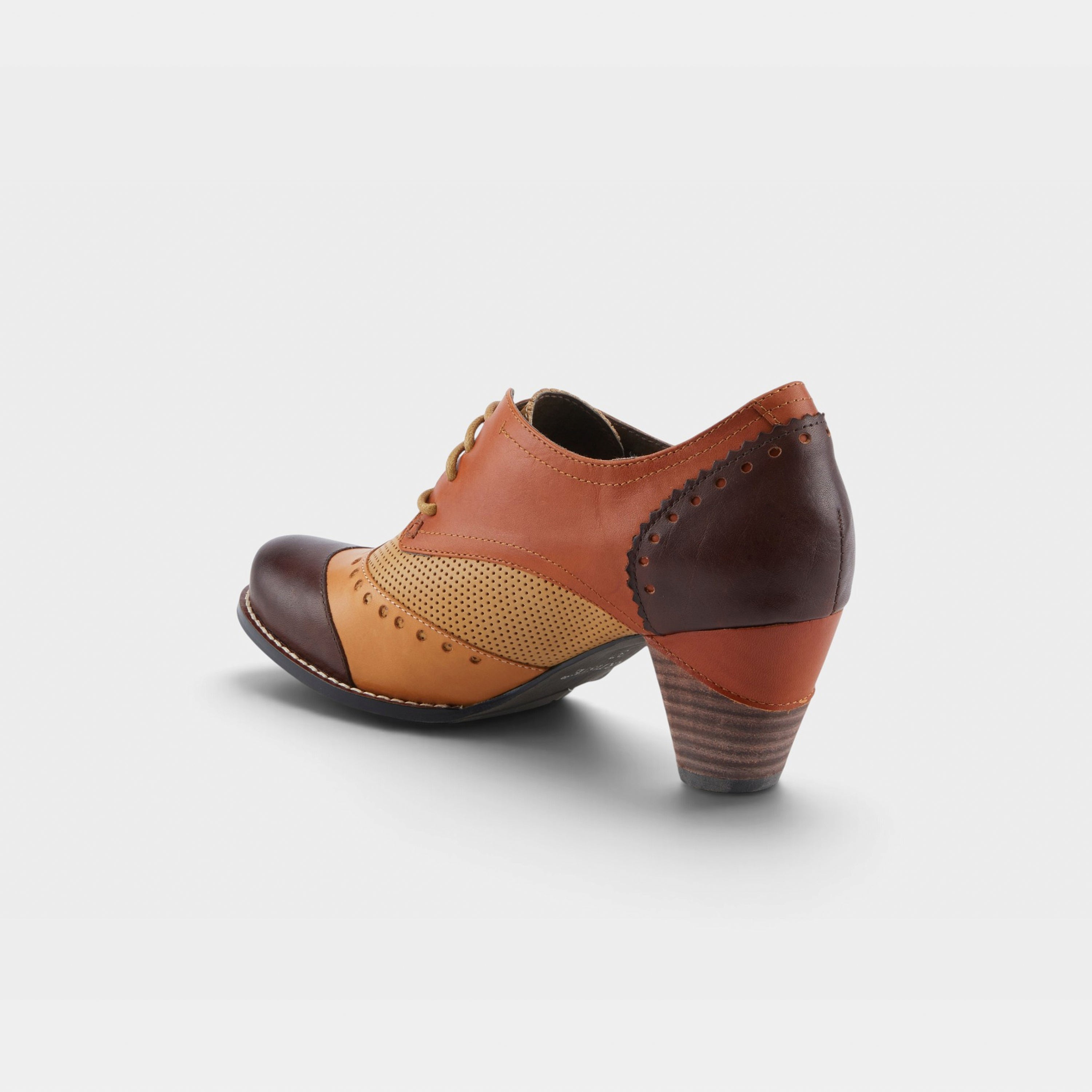 L'Artiste Bardot pumps in Brown, alternate angle view